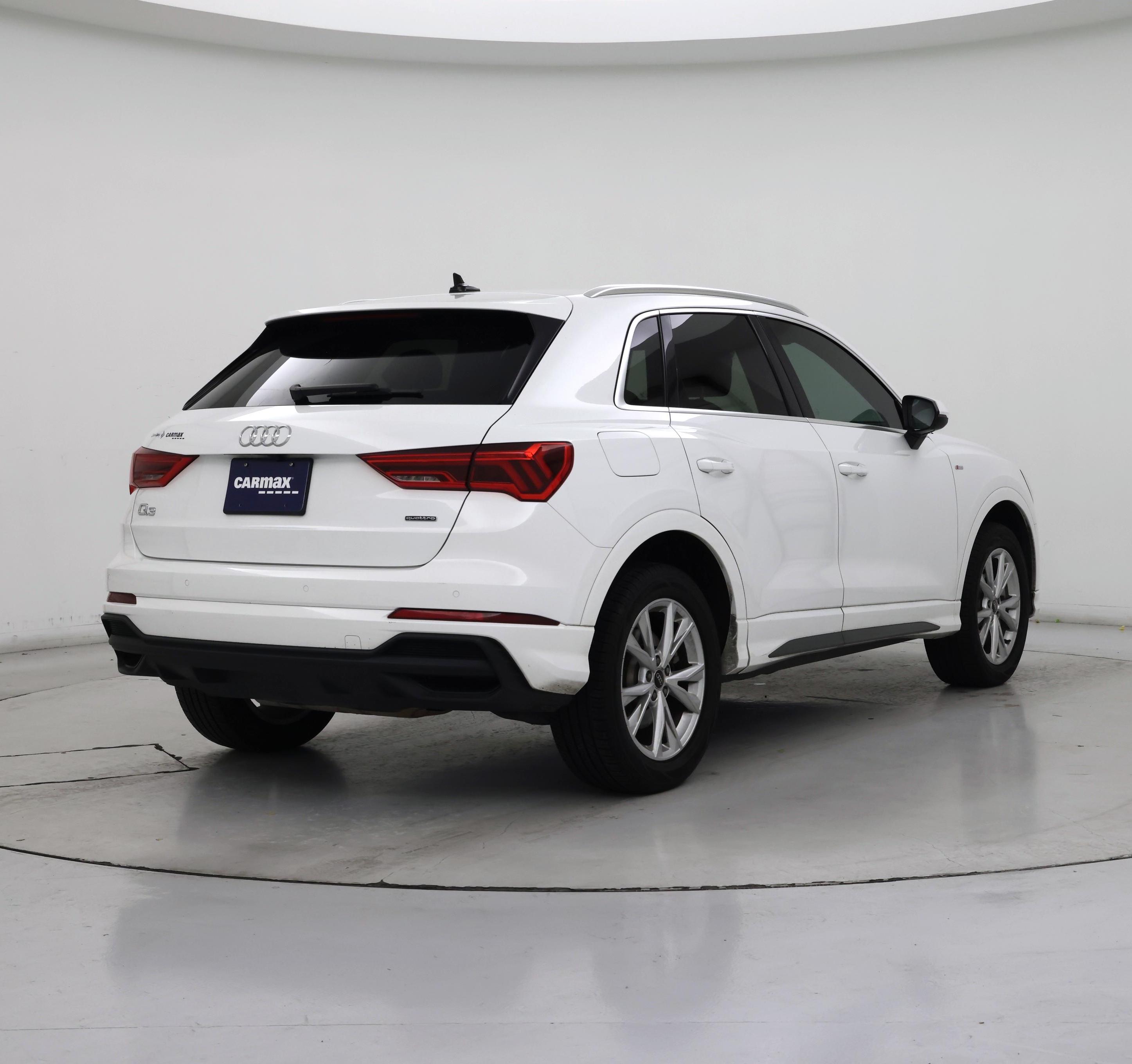 Thumbnail: 2023 Audi Q3 - 8