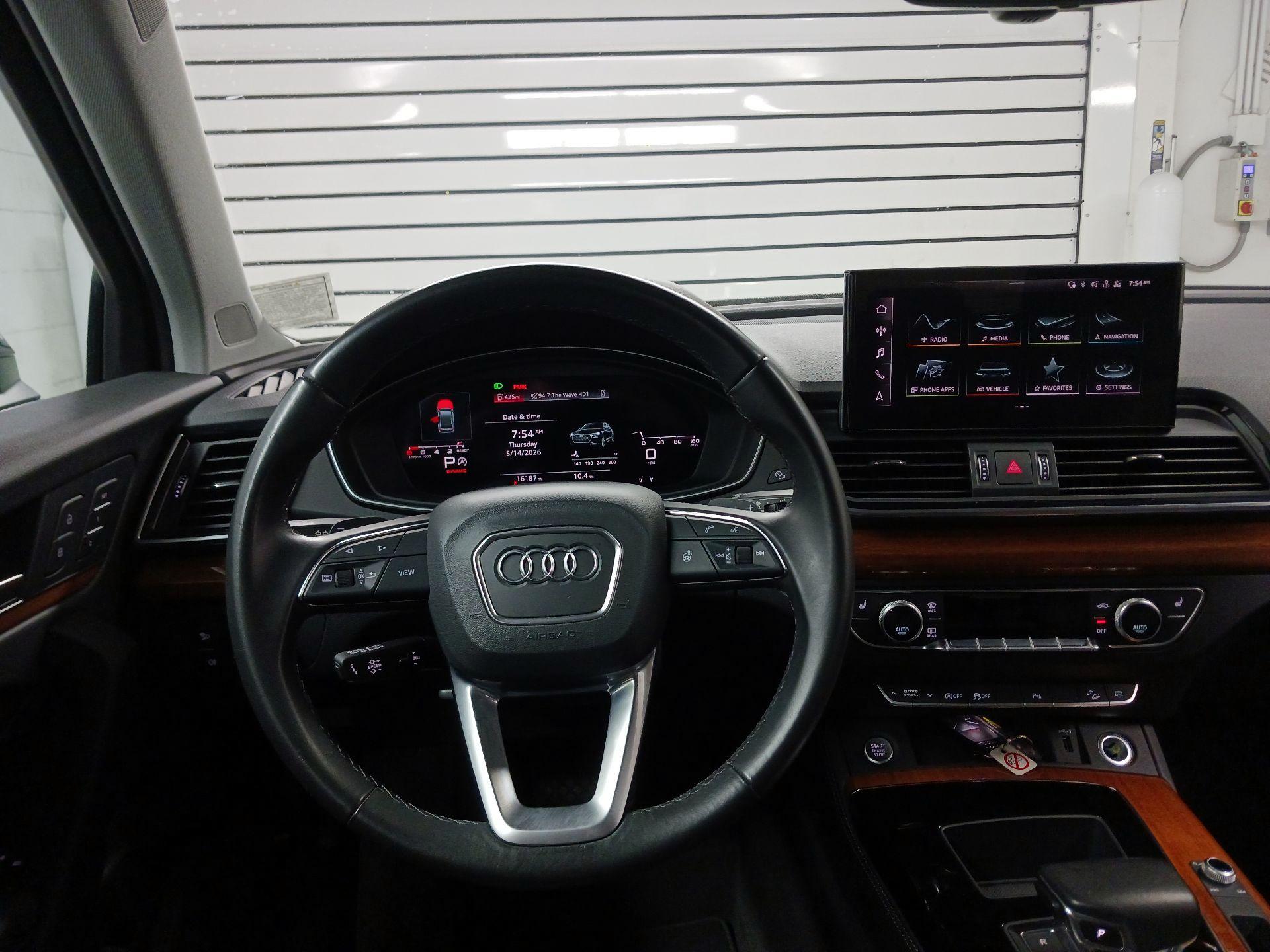 Thumbnail: 2023 Audi Q5 - 10