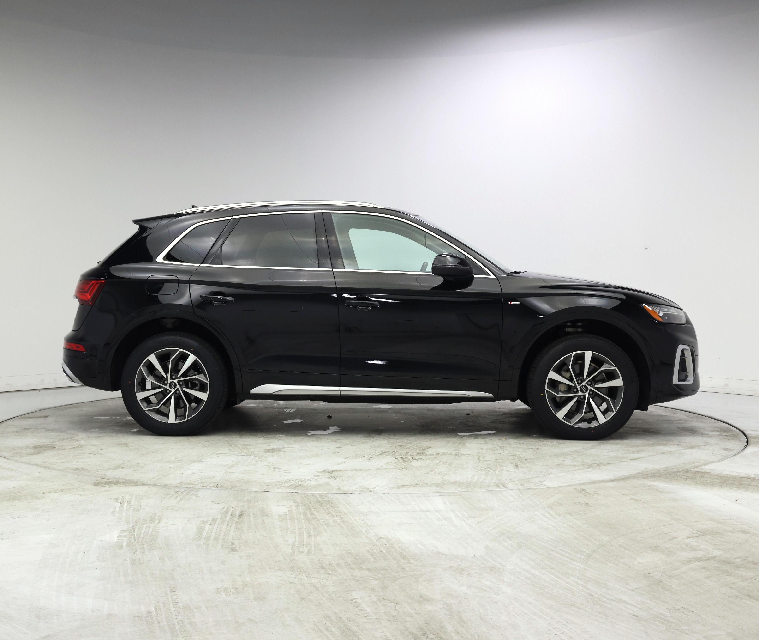 Thumbnail: 2023 Audi Q5 - 7