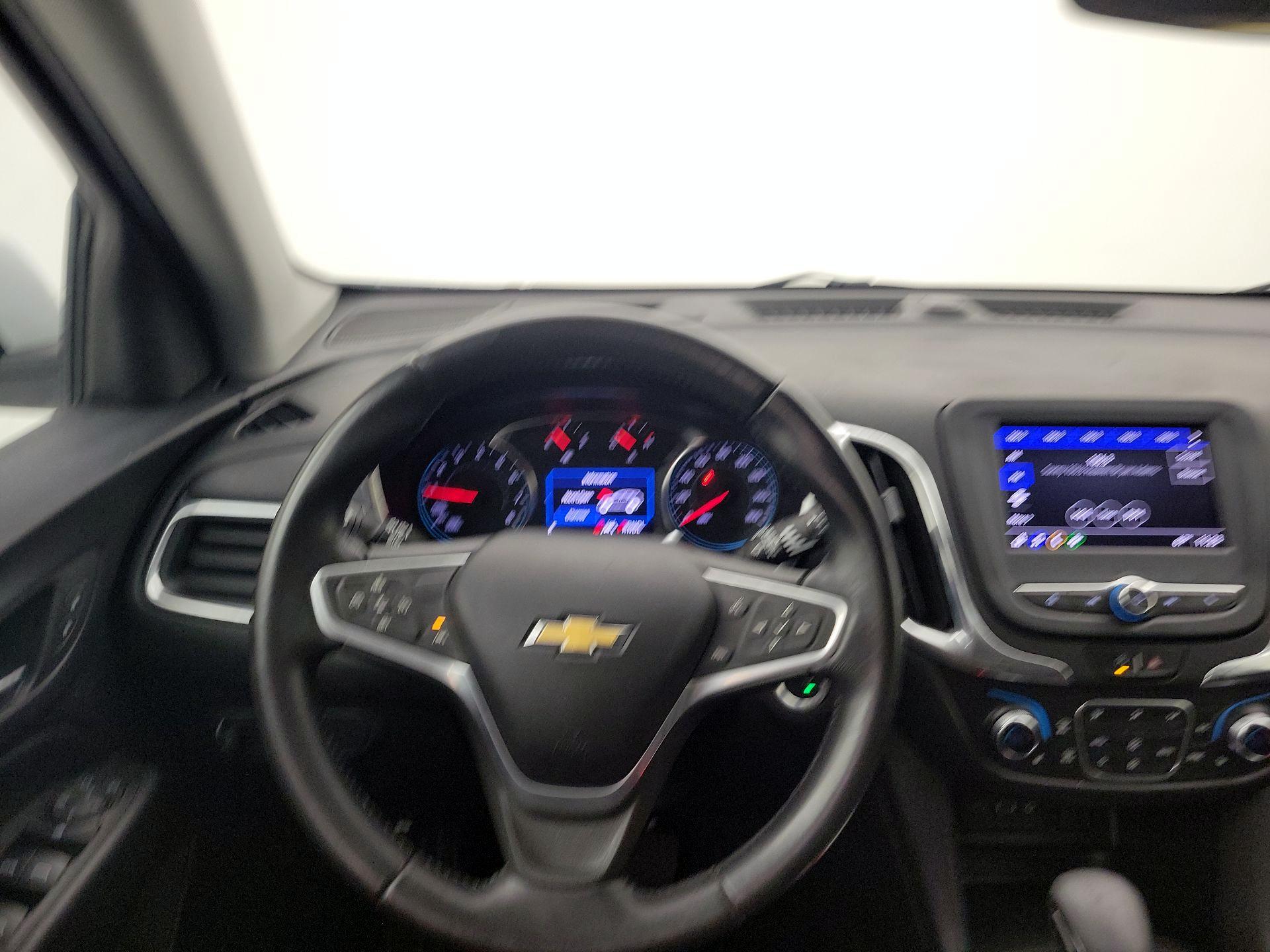 Thumbnail: 2022 Chevrolet Equinox - 10