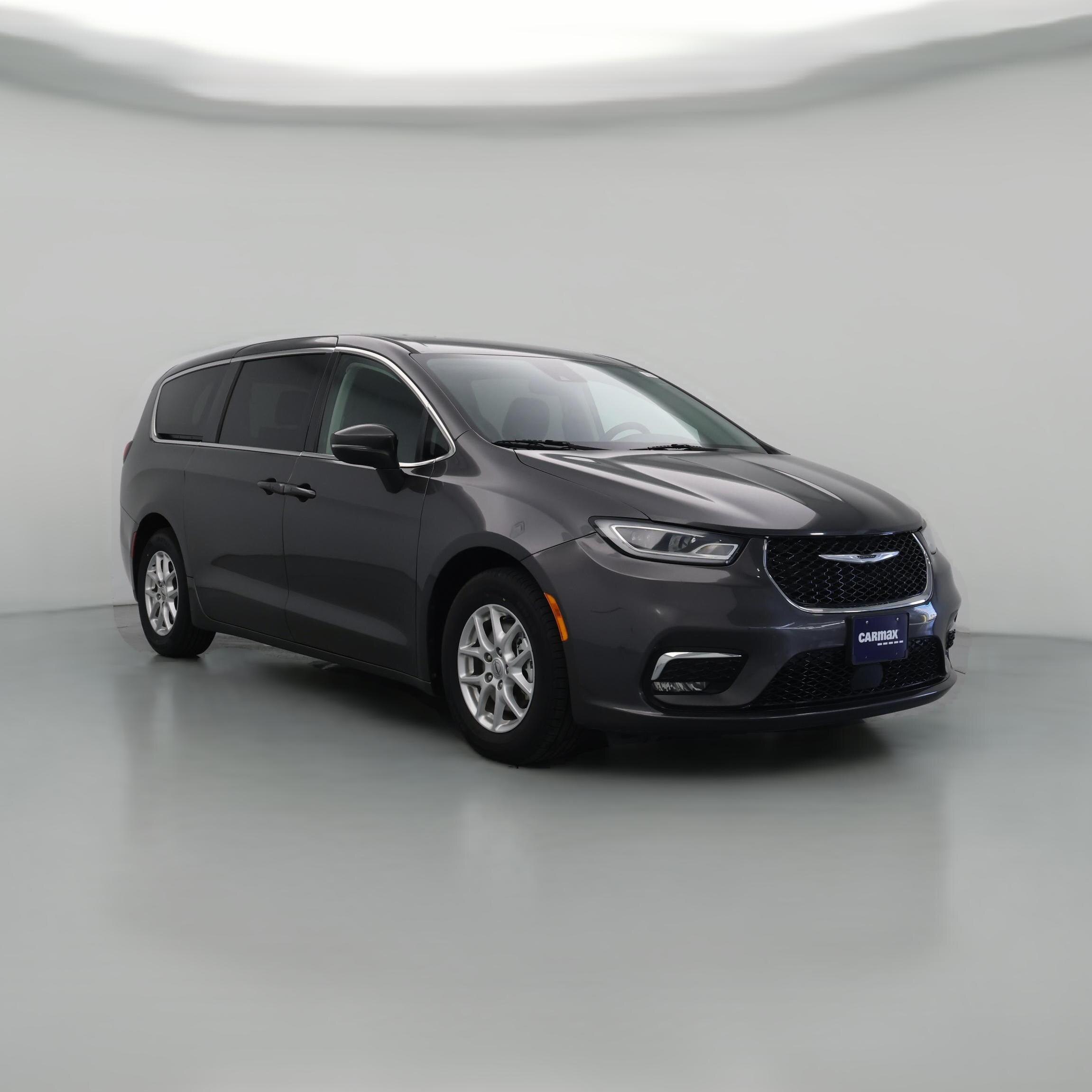 Thumbnail: 2023 Chrysler Pacifica - 1