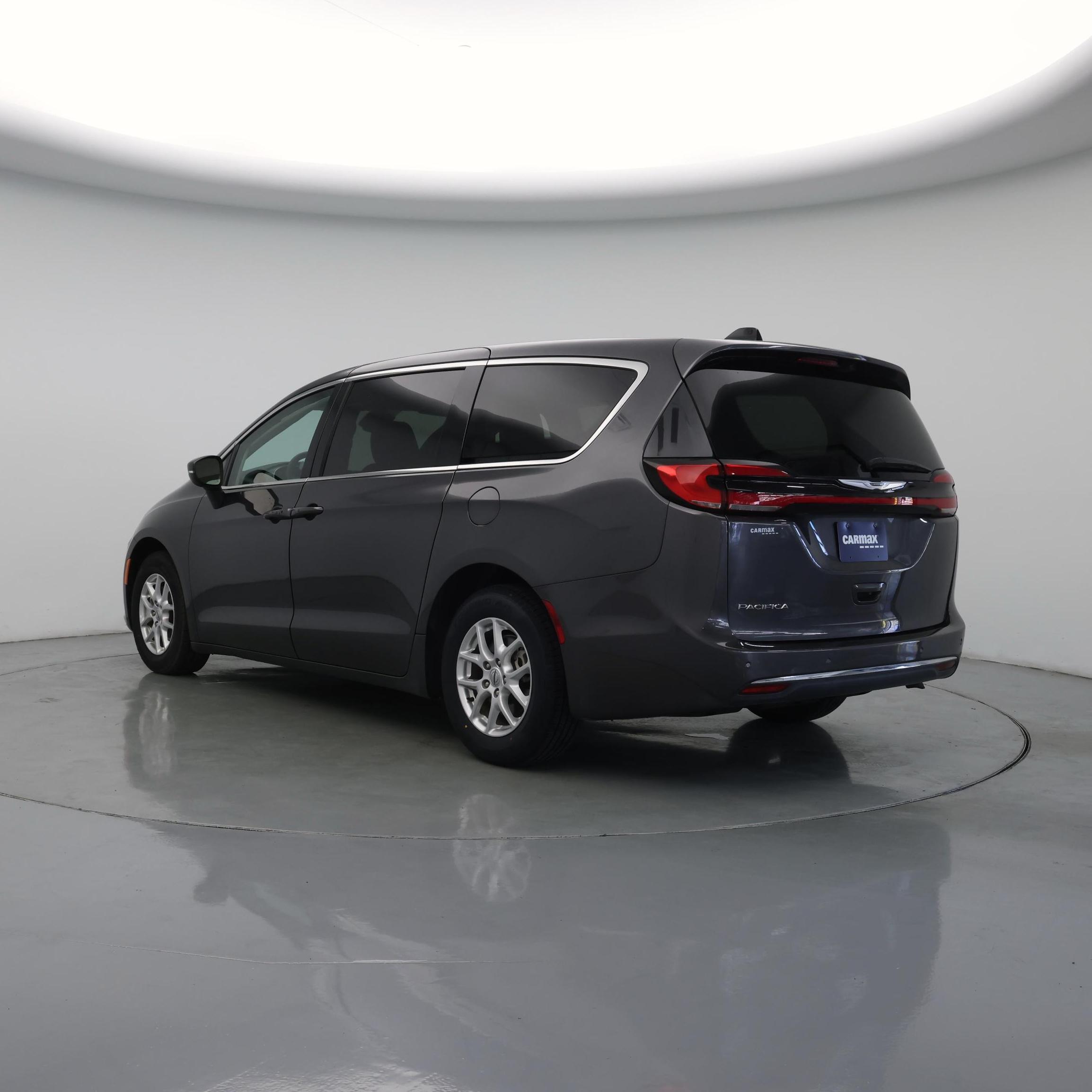 Thumbnail: 2023 Chrysler Pacifica - 2