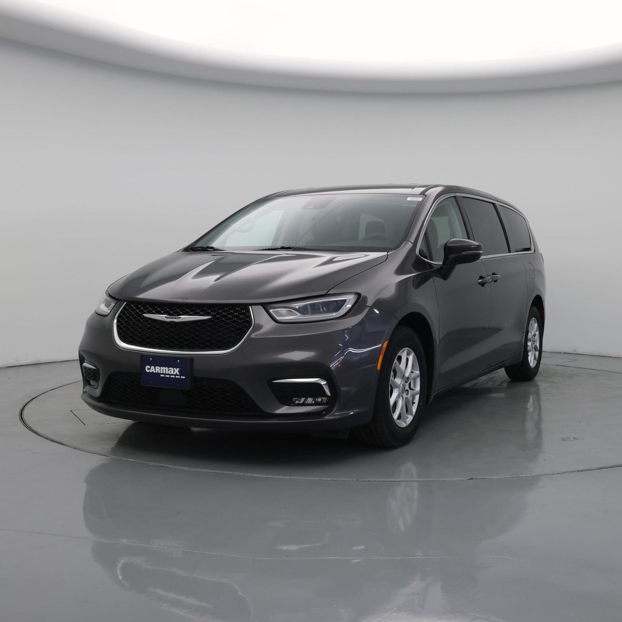 Thumbnail: 2023 Chrysler Pacifica - 4
