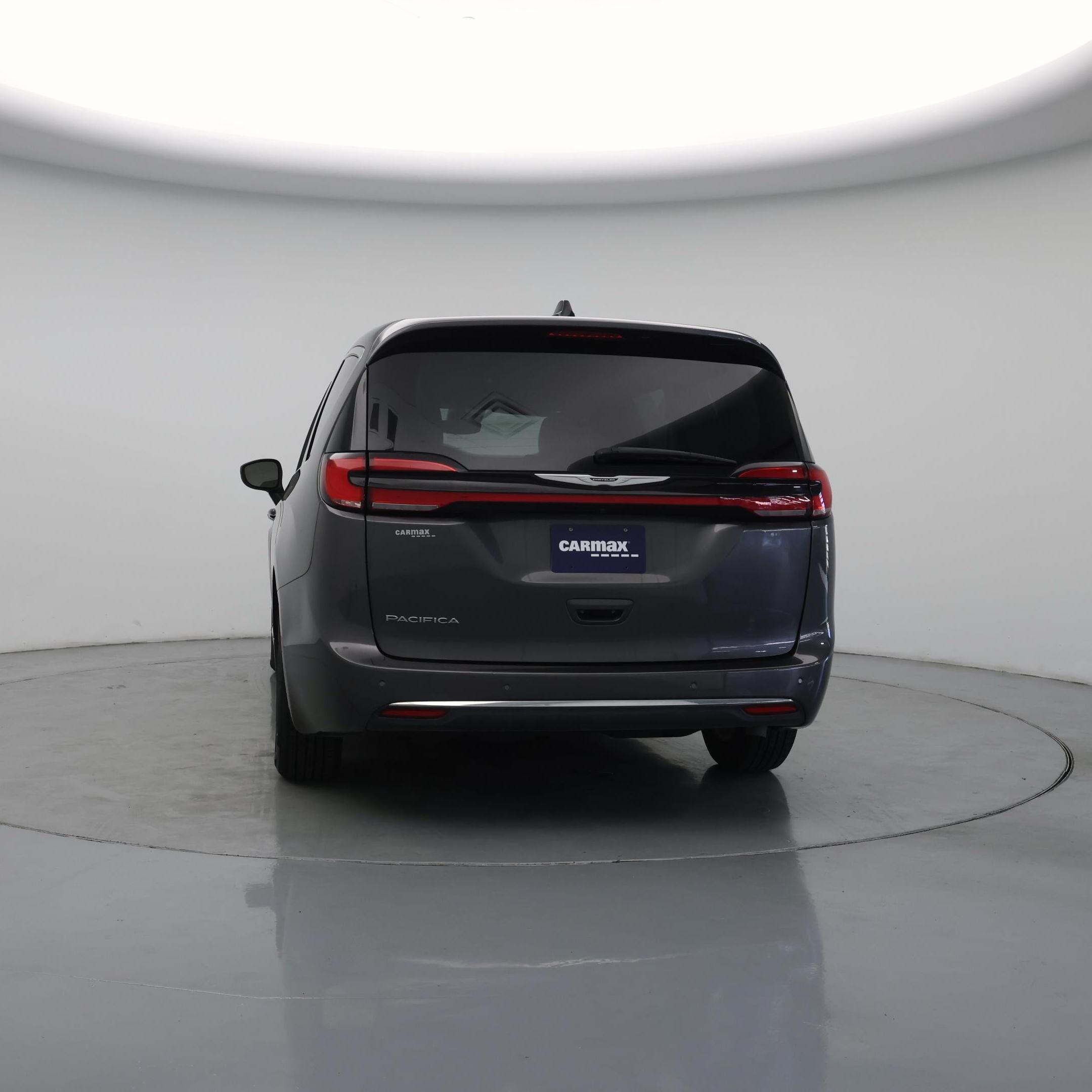 Thumbnail: 2023 Chrysler Pacifica - 6