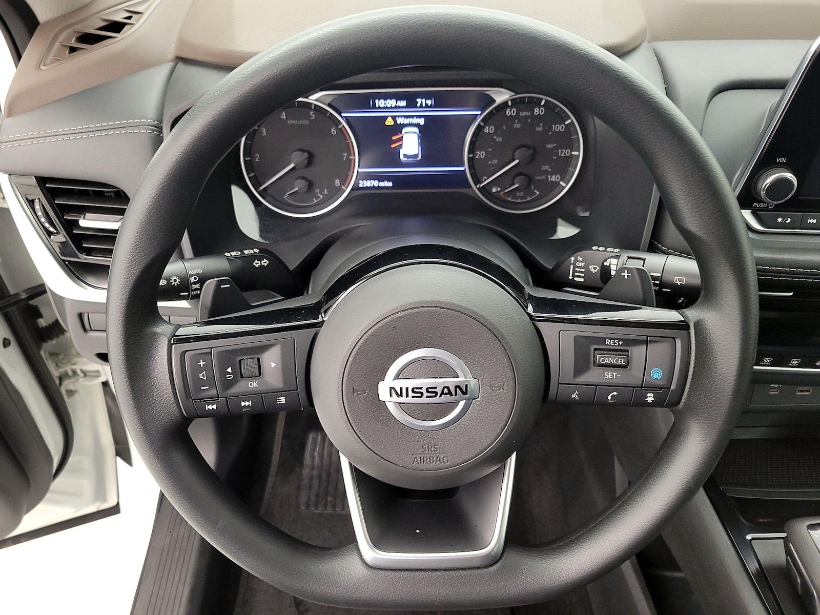 2021 Nissan Rogue SV - Photo 11