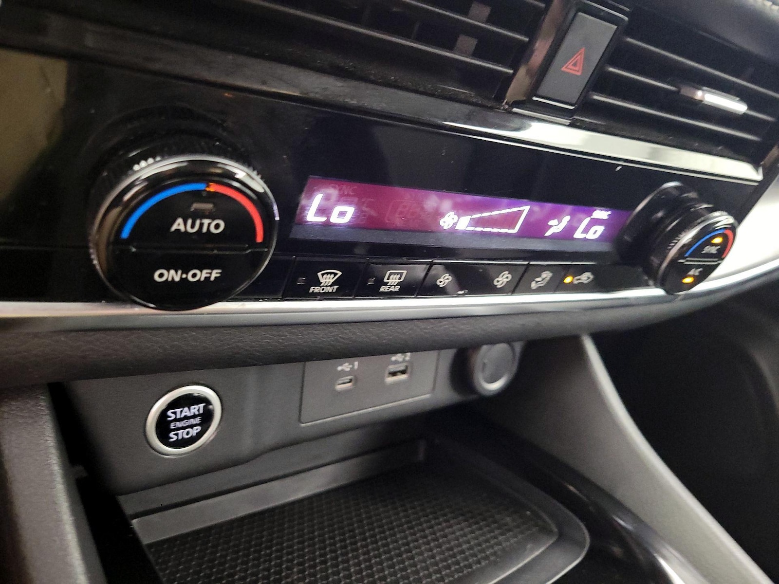 2021 Nissan Rogue SV - Photo 17