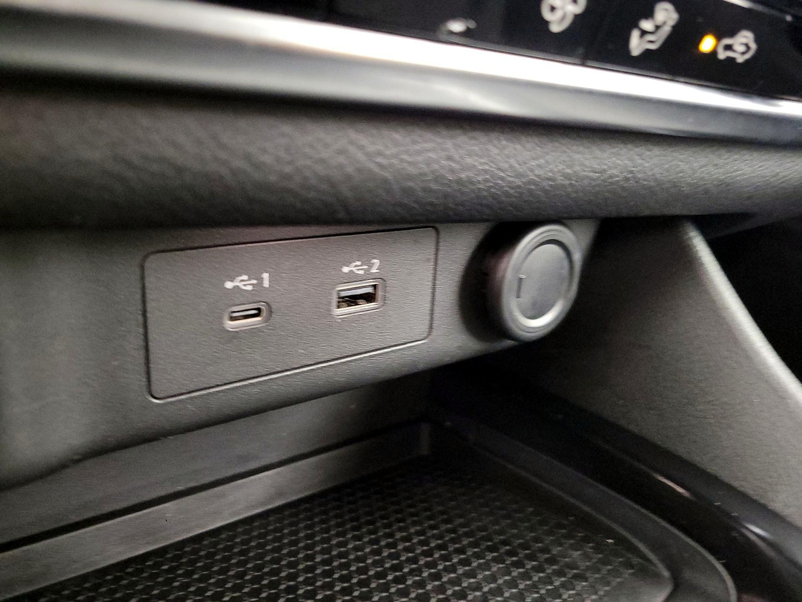 2021 Nissan Rogue SV - Photo 19