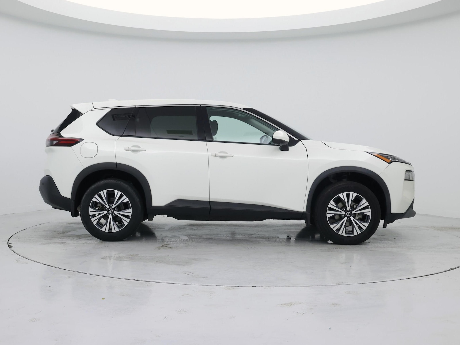 2021 Nissan Rogue SV - Photo 8