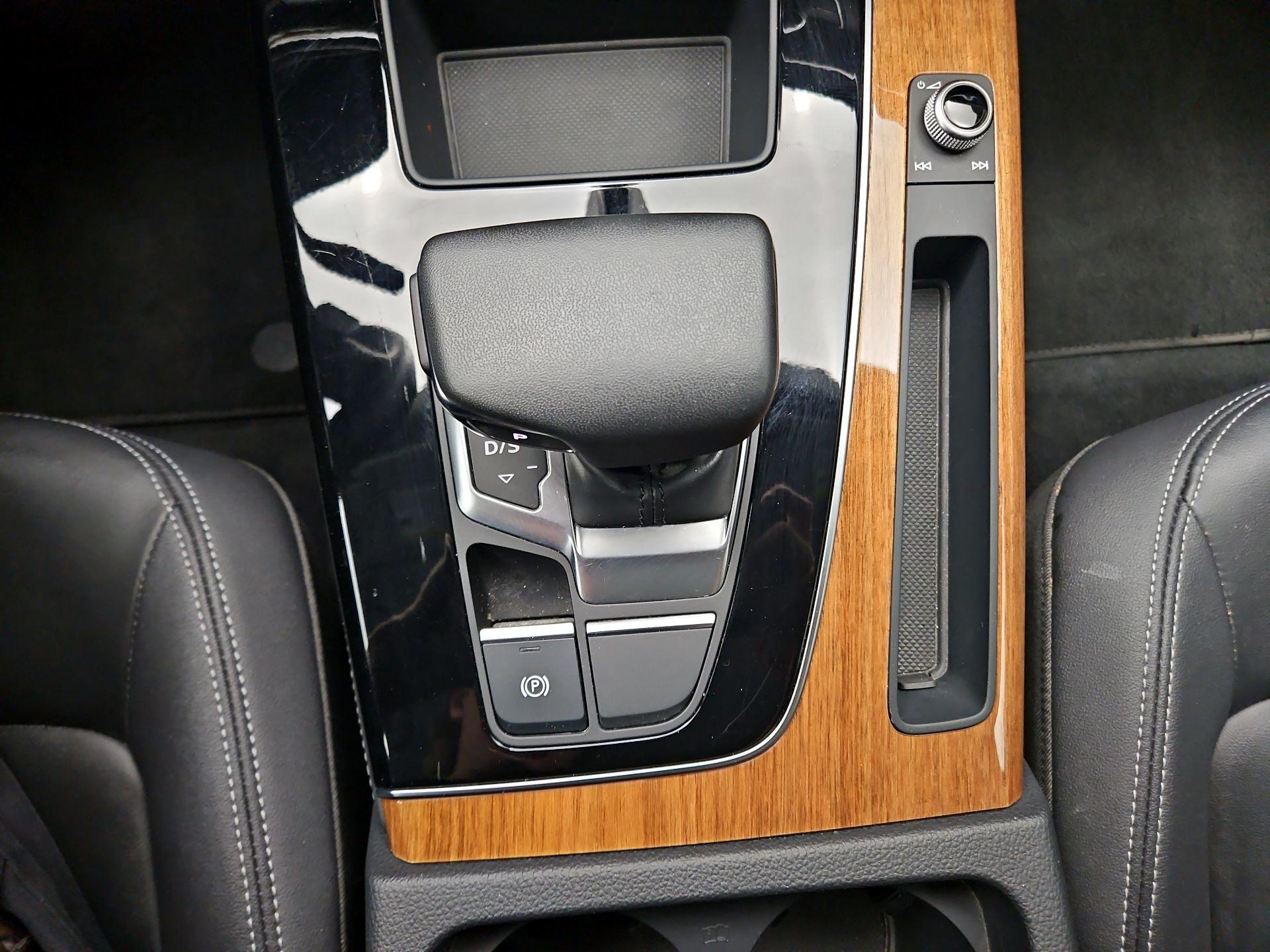 Thumbnail: 2023 Audi Q5 - 17