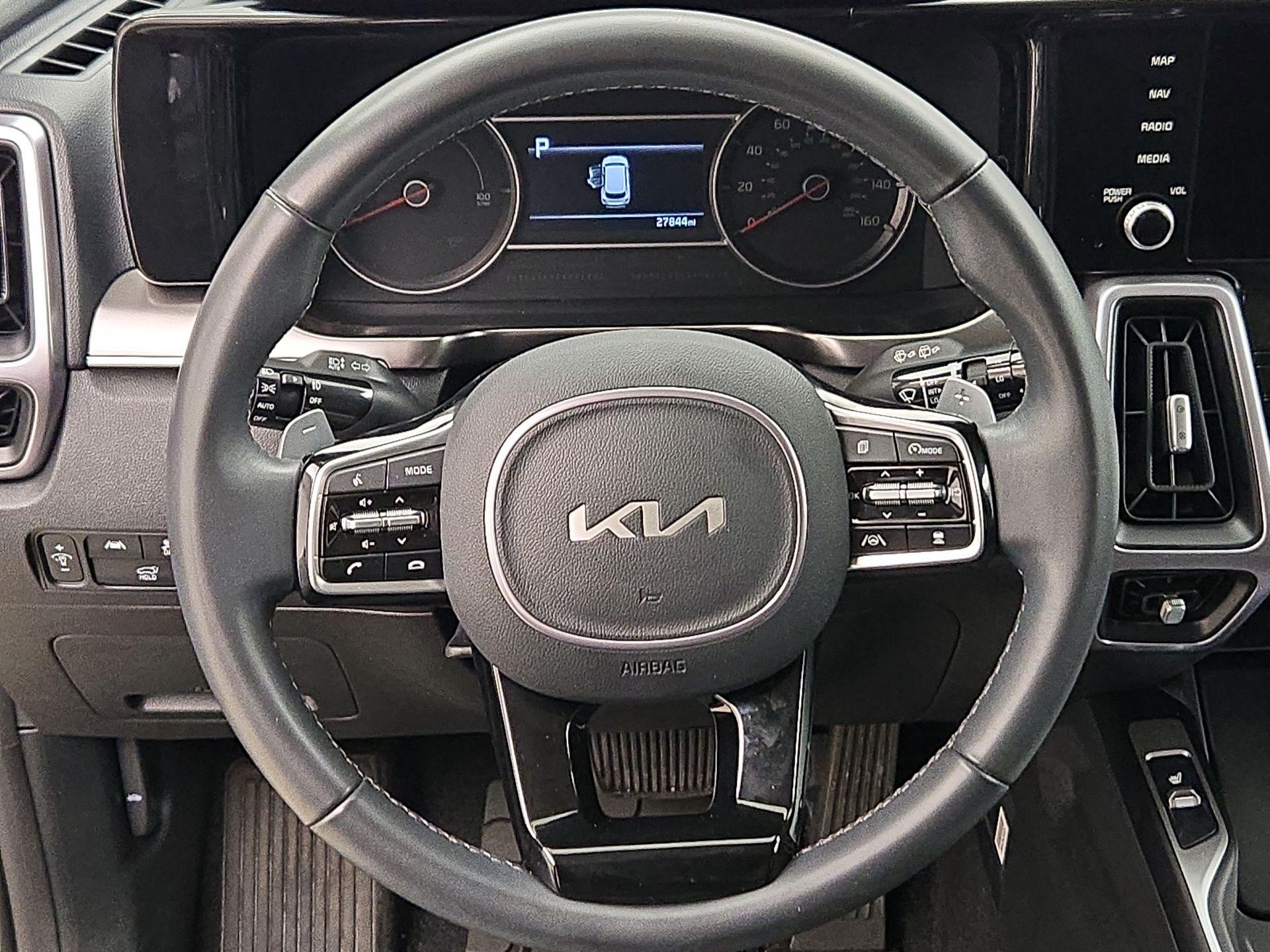 Thumbnail: 2023 Kia Sorento - 10