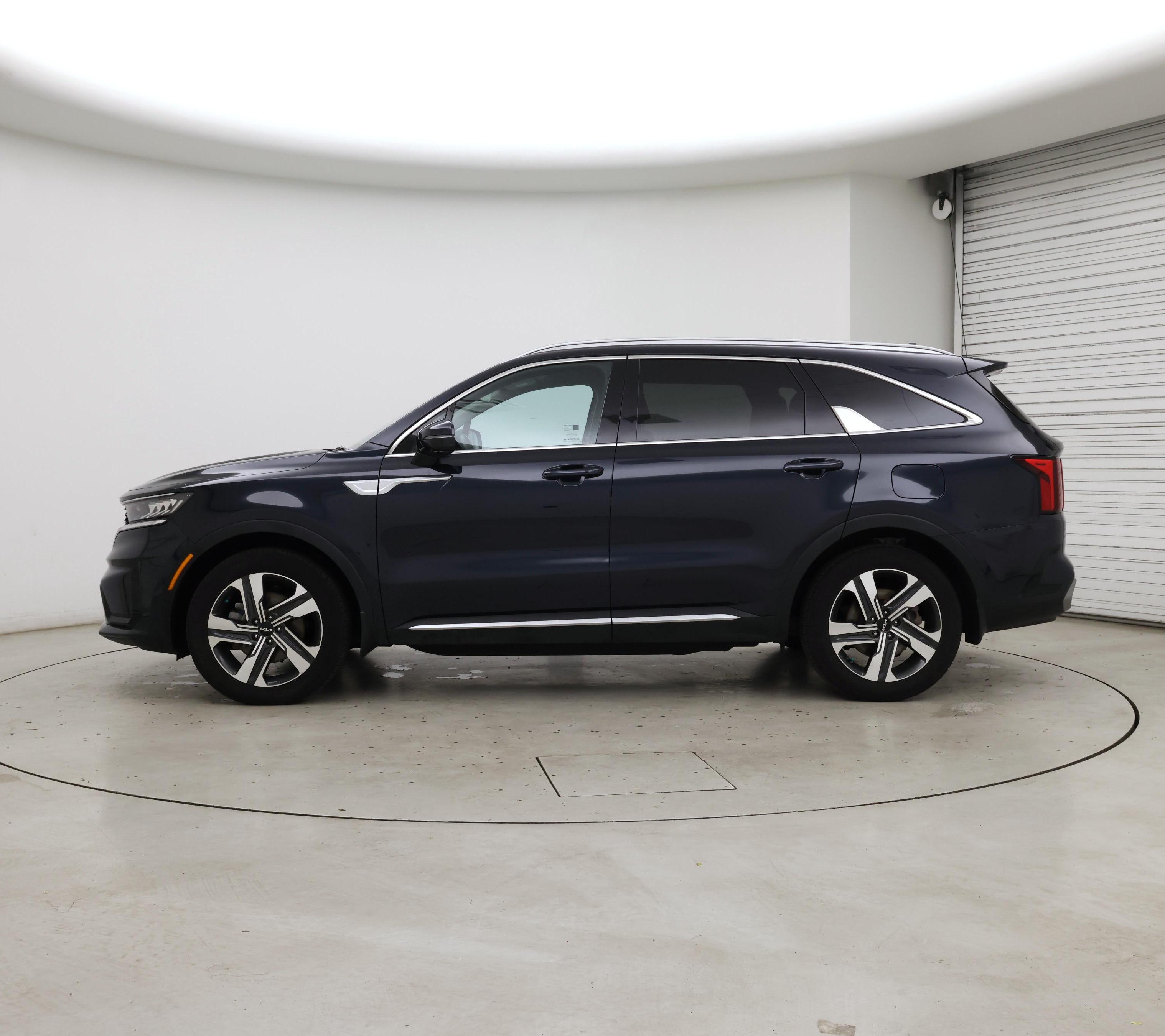 Thumbnail: 2023 Kia Sorento - 3