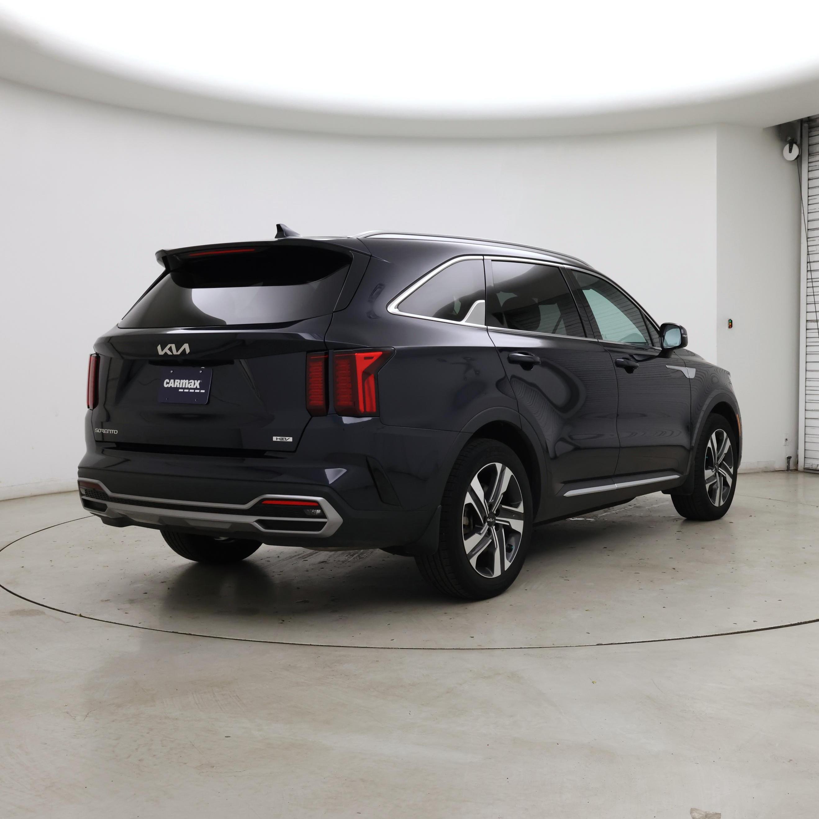 Thumbnail: 2023 Kia Sorento - 8