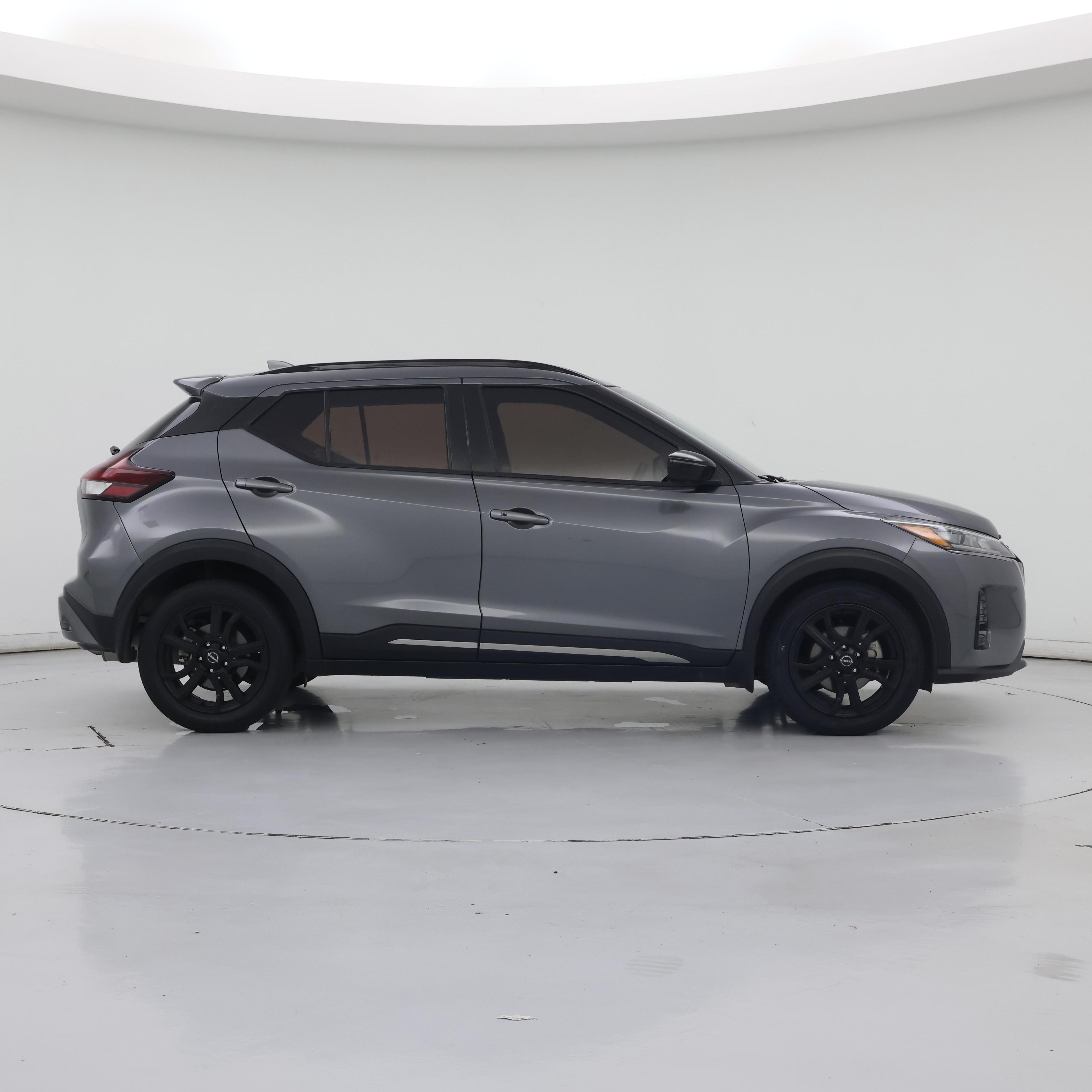 Thumbnail: 2023 Nissan Kicks - 7