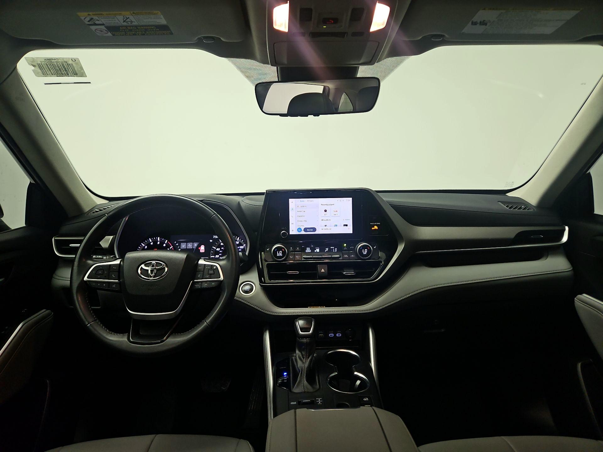 Thumbnail: 2024 Toyota Highlander - 9