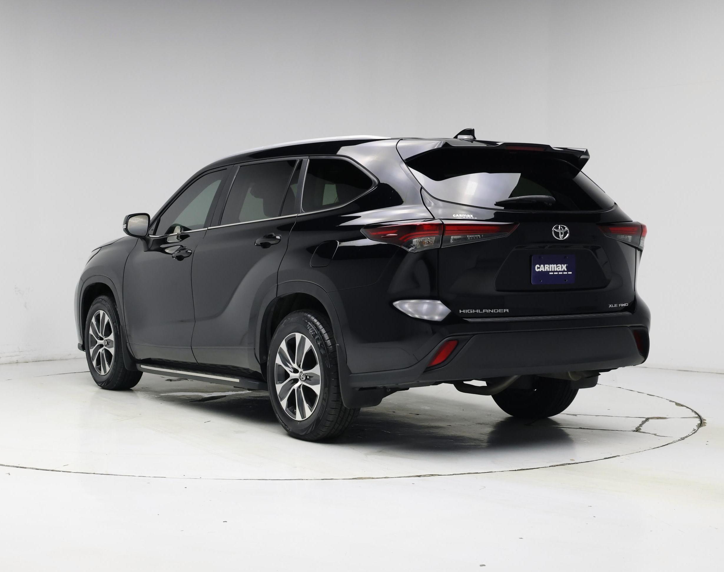 Thumbnail: 2024 Toyota Highlander - 2