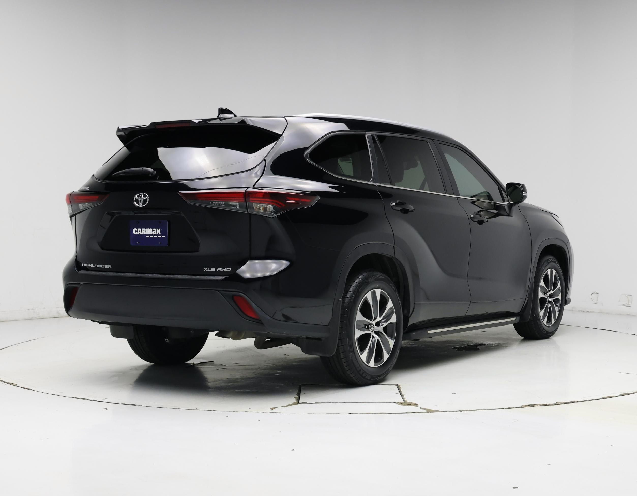 Thumbnail: 2024 Toyota Highlander - 8