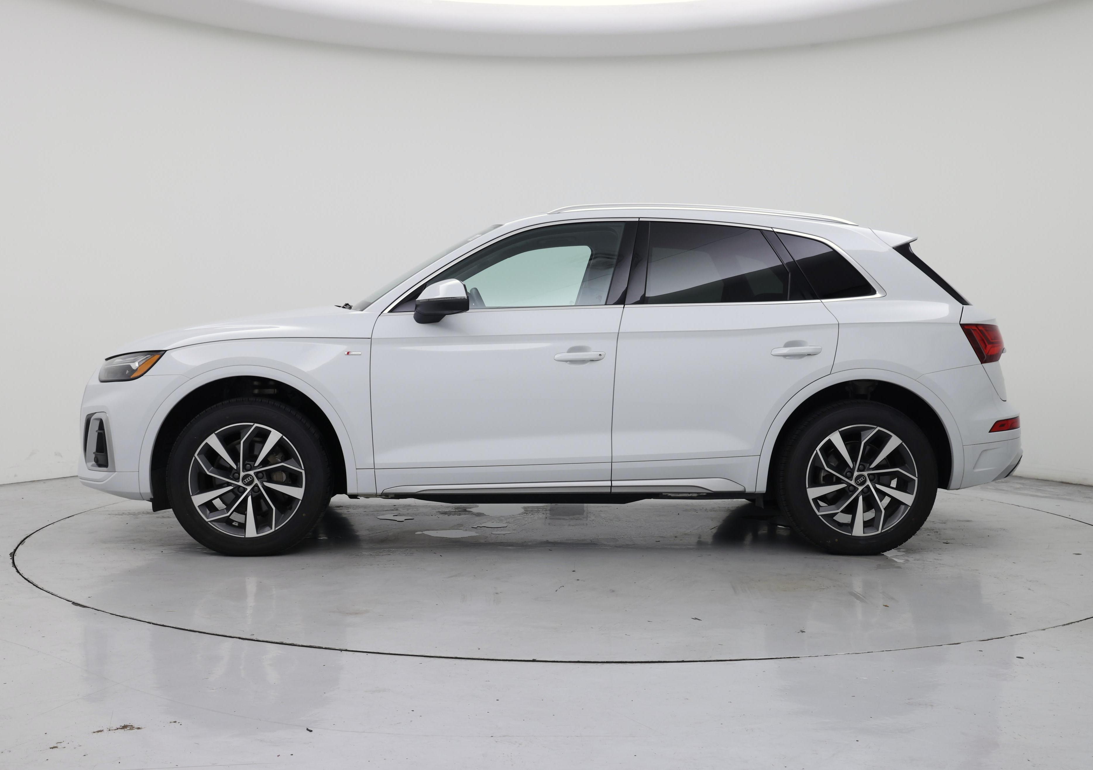 Thumbnail: 2023 Audi Q5 - 3