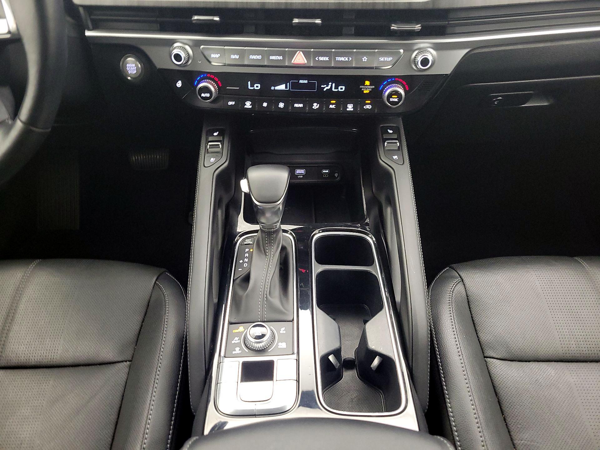 Thumbnail: 2023 Kia Telluride - 18