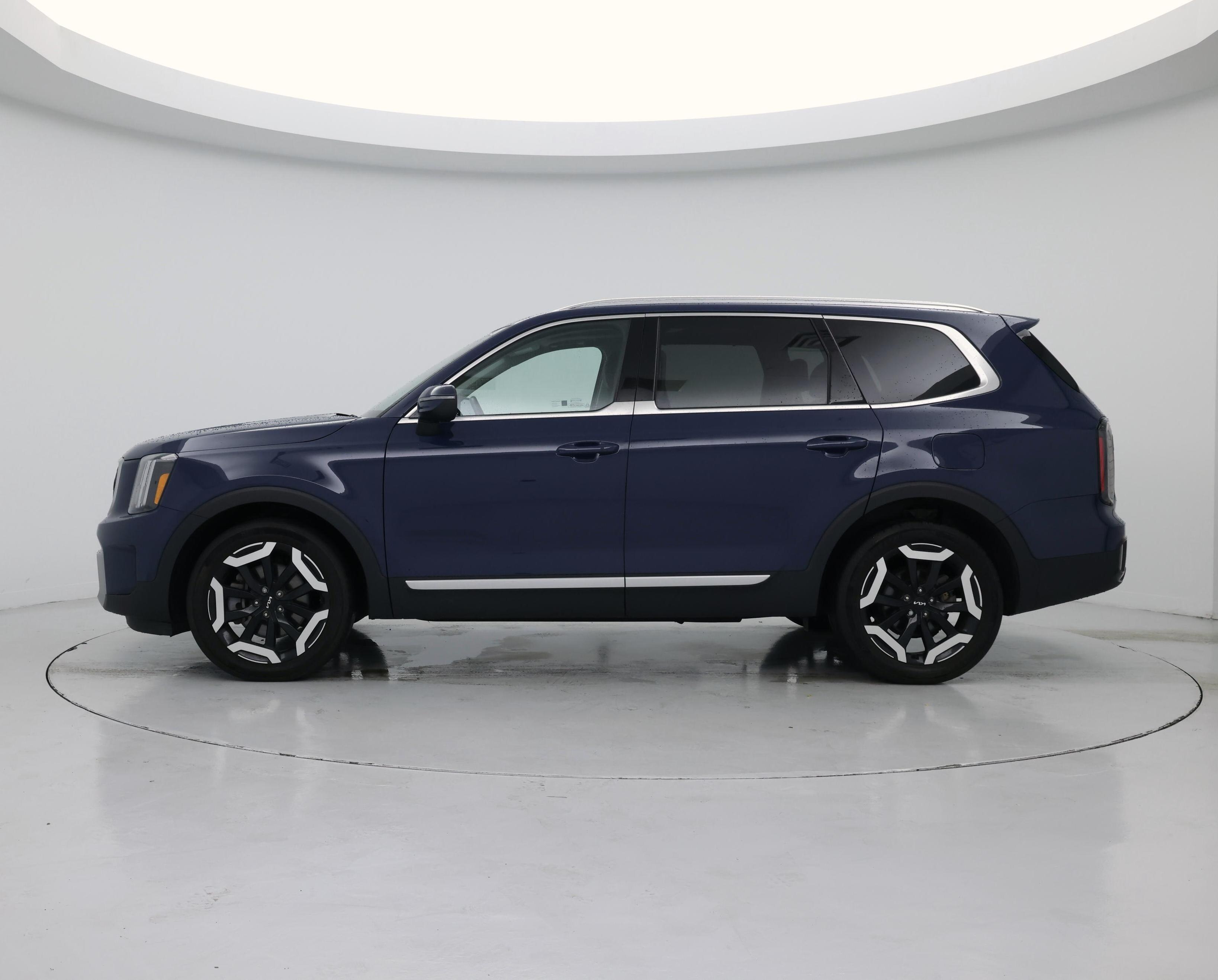 Thumbnail: 2023 Kia Telluride - 3