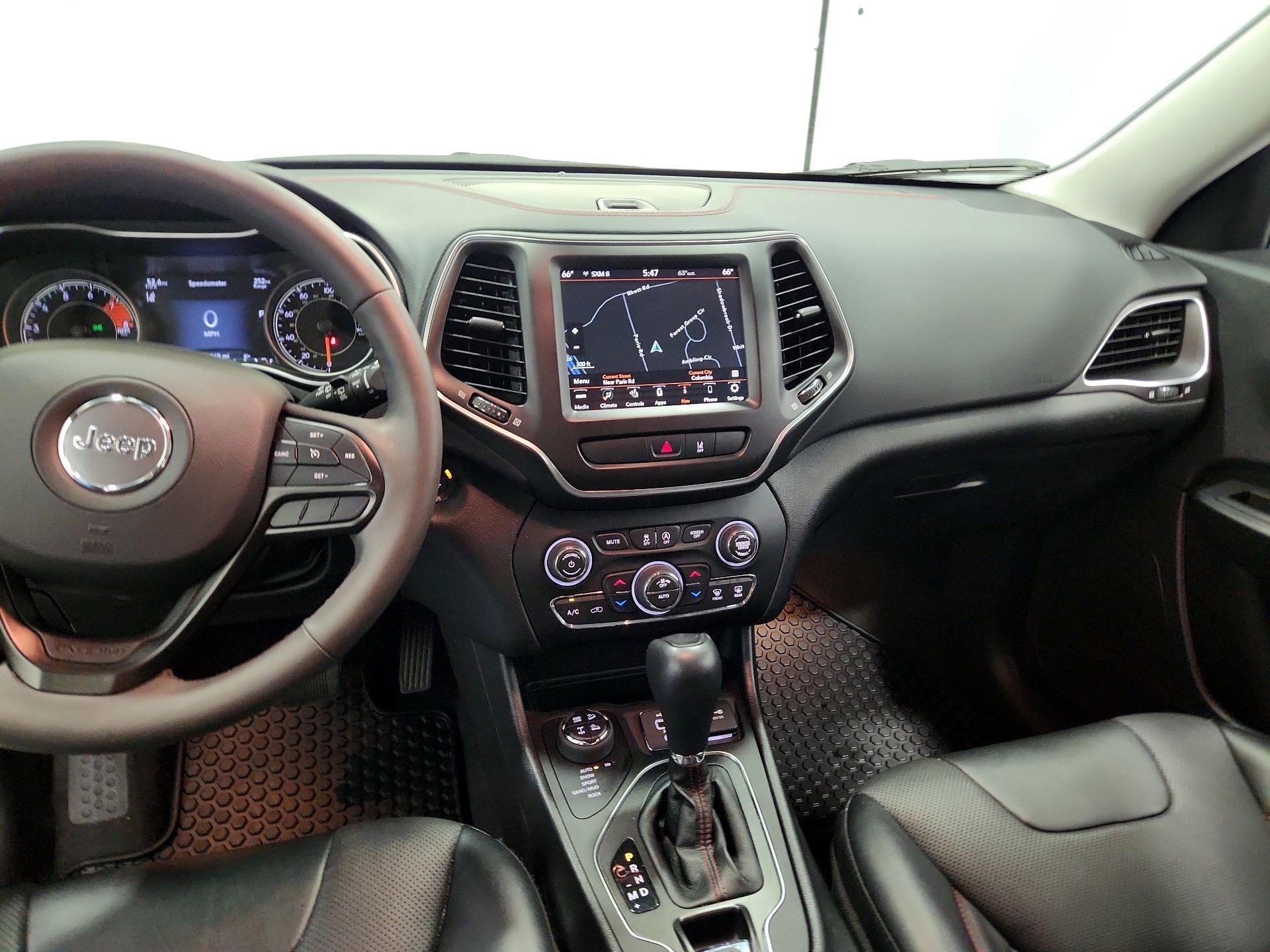 Thumbnail: 2022 Jeep Cherokee - 9