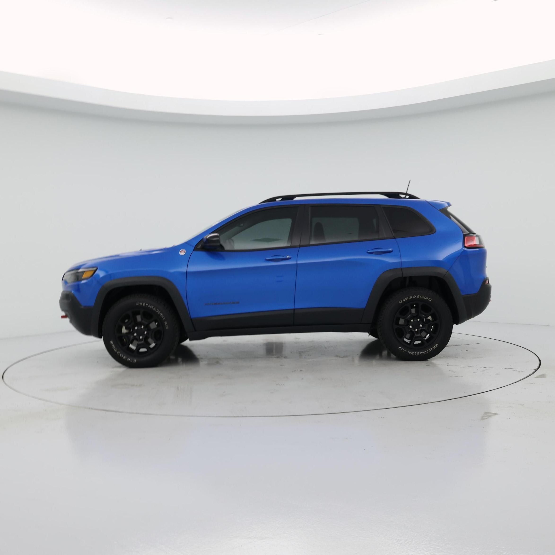 Thumbnail: 2022 Jeep Cherokee - 3