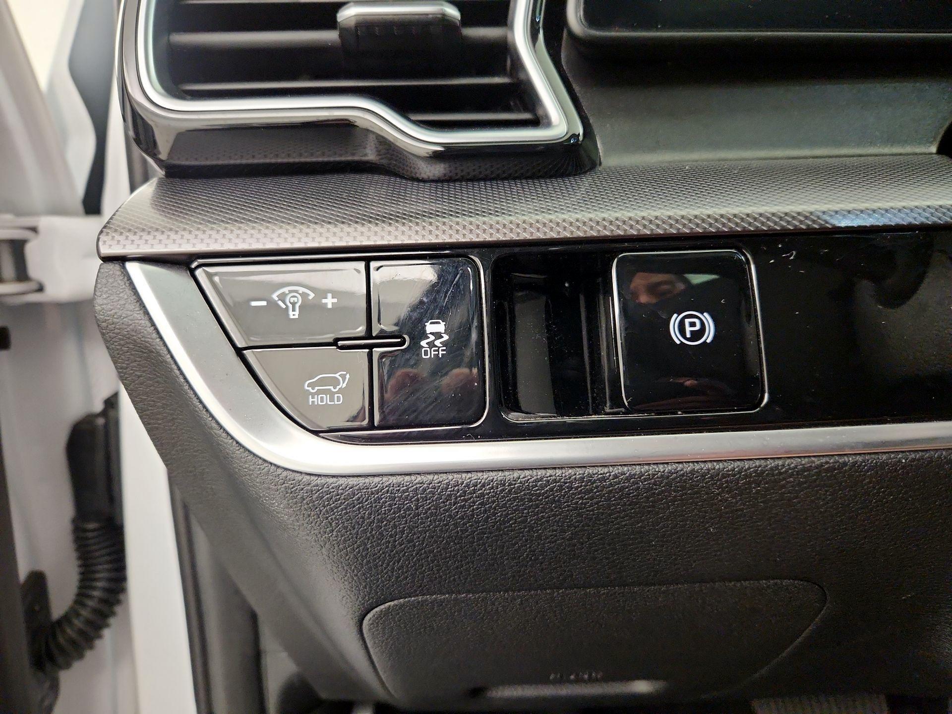 Thumbnail: 2024 Kia Sportage - 13