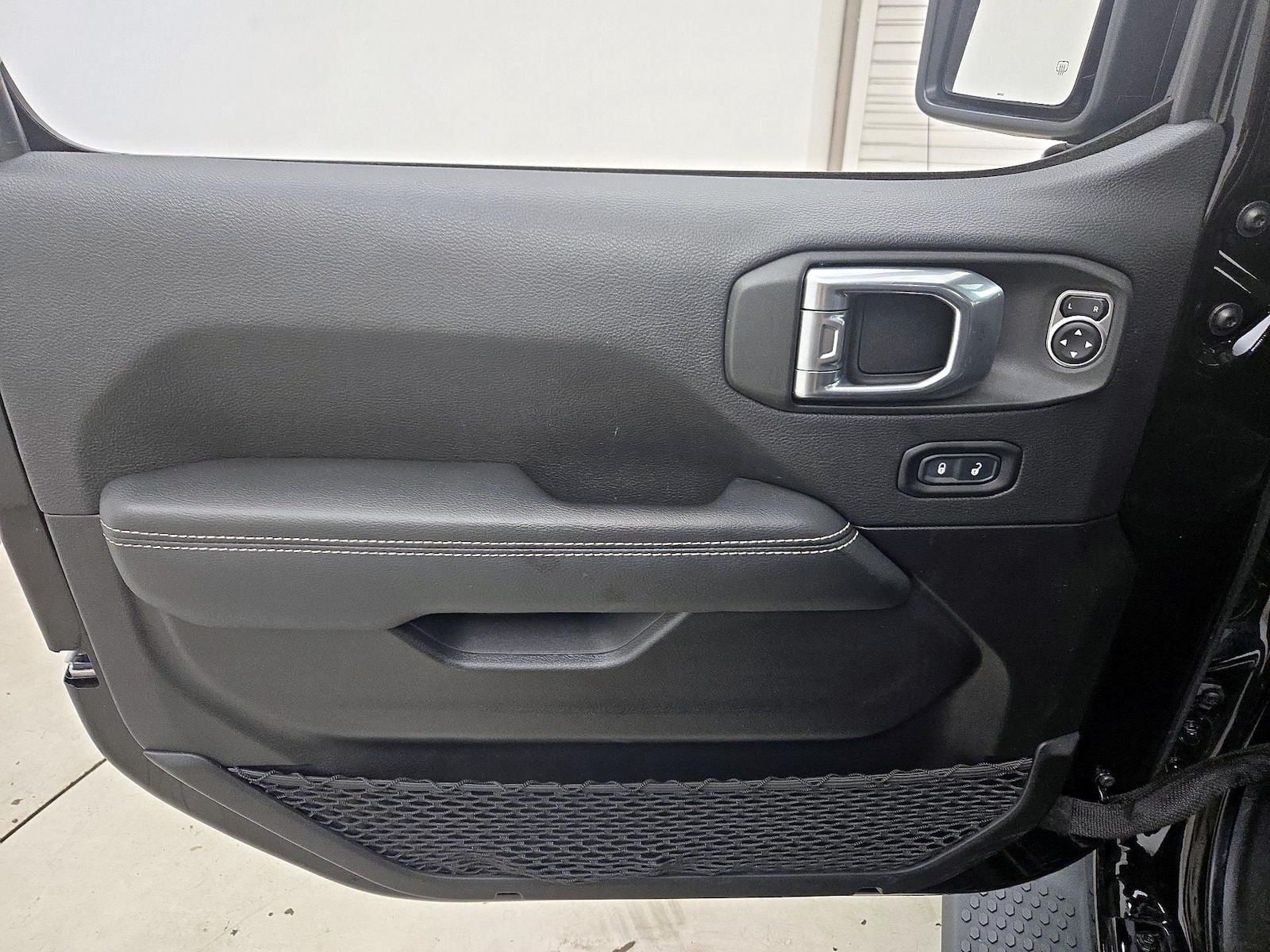 2022 Jeep Wrangler Unlimited Sahara - Photo 13