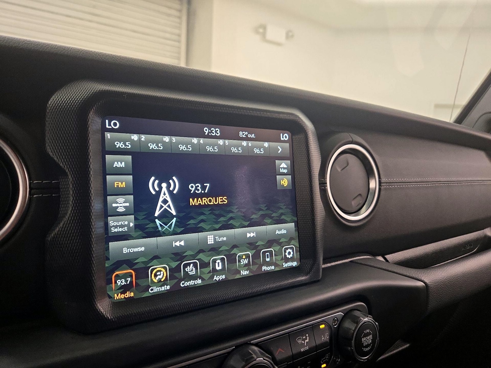 2022 Jeep Wrangler Unlimited Sahara - Photo 15