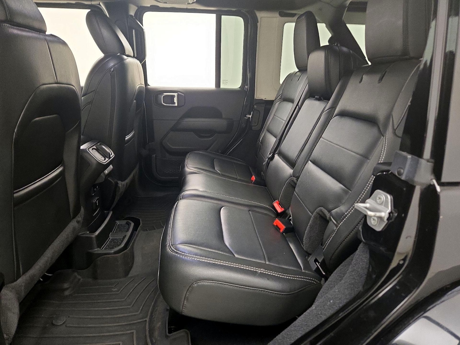 2022 Jeep Wrangler Unlimited Sahara - Photo 18