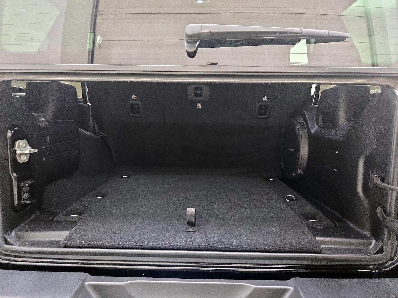 2022 Jeep Wrangler Unlimited Sahara - Photo 19