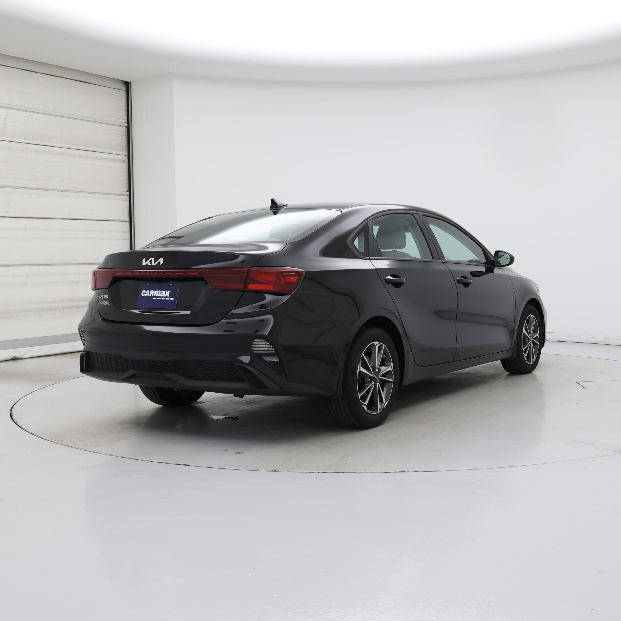 Thumbnail: 2022 Kia Forte - 8