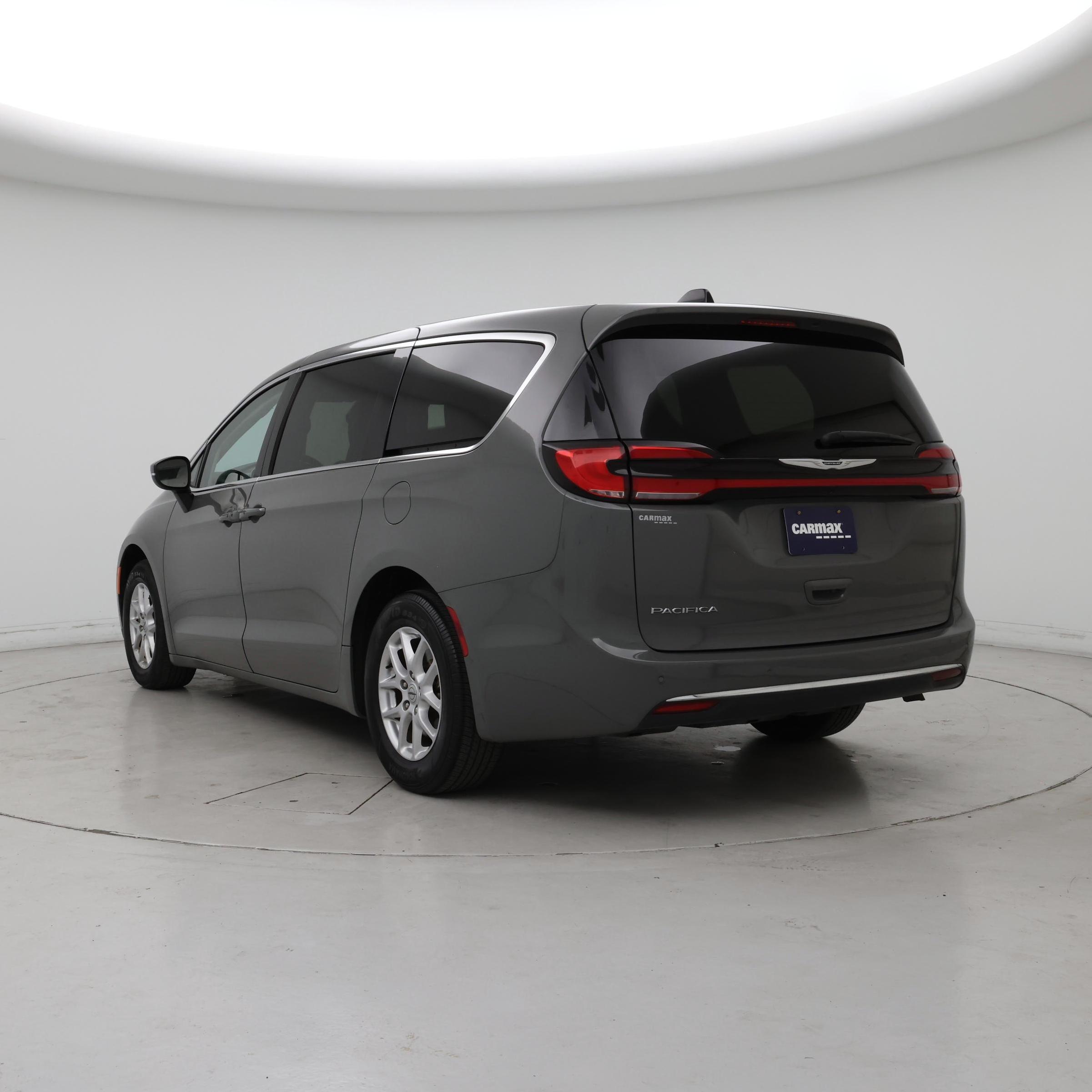 Thumbnail: 2023 Chrysler Pacifica - 2