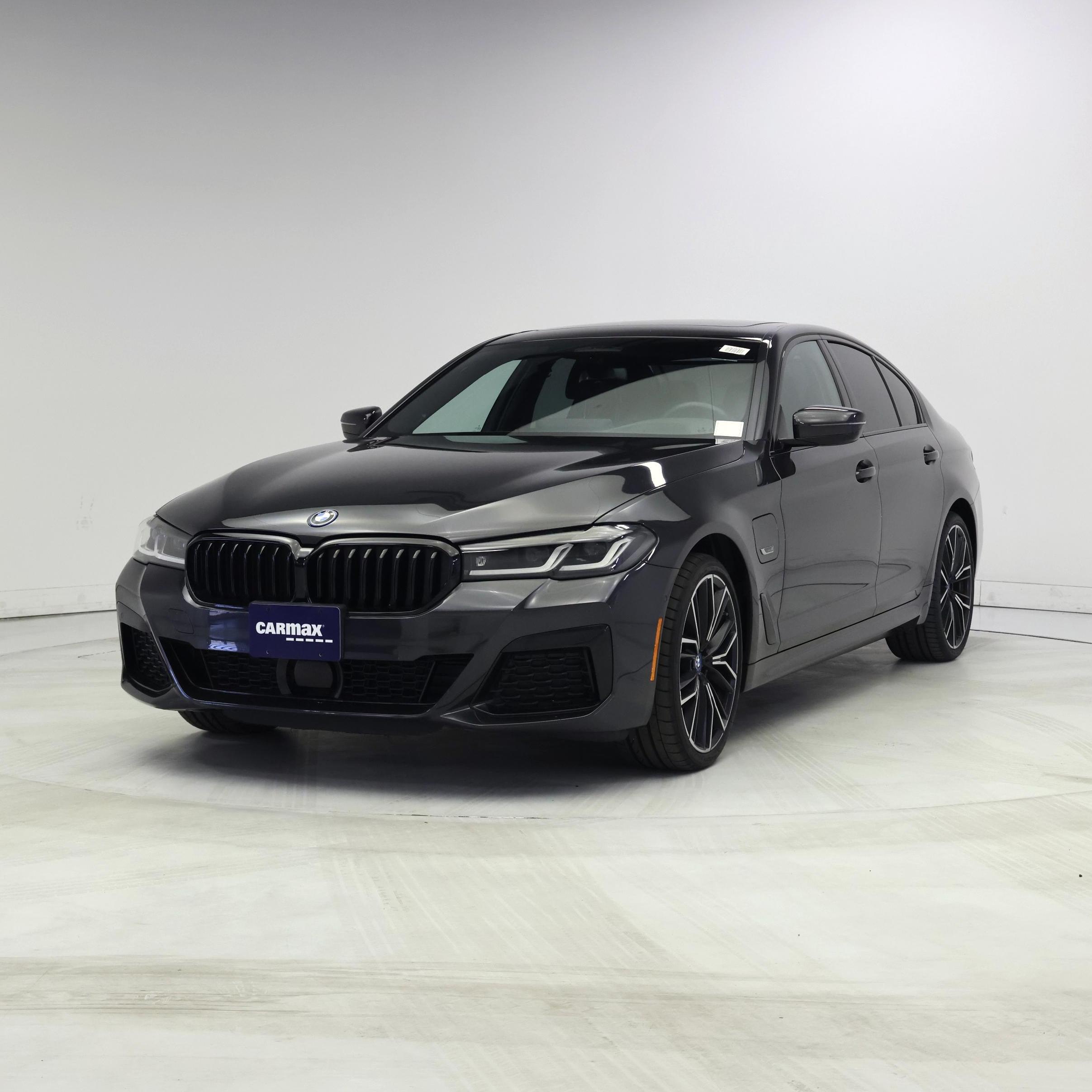 Thumbnail: 2023 BMW 5 Series - 4