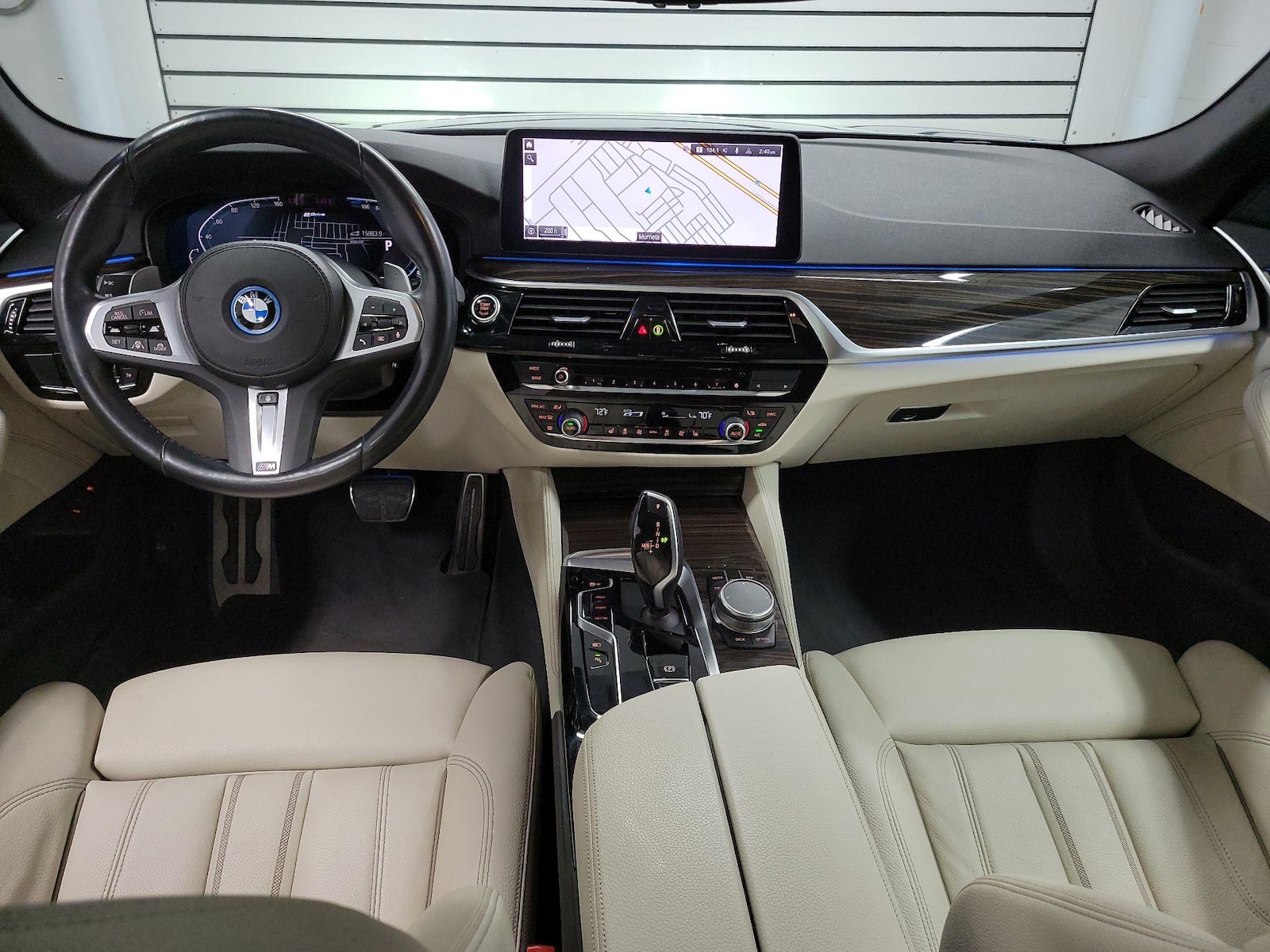 Apple CarPlay® & Android Auto™