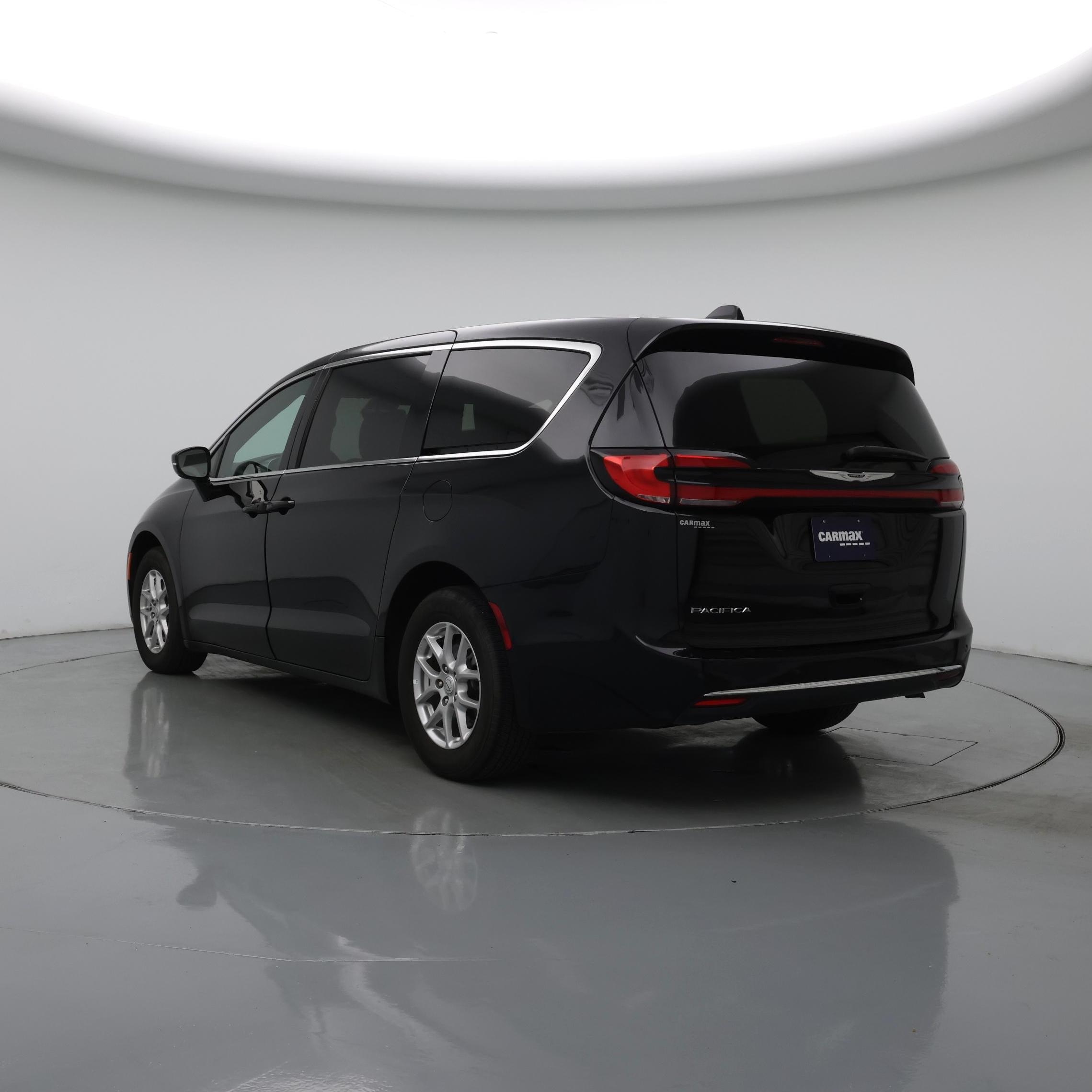 Thumbnail: 2025 Chrysler Pacifica - 2