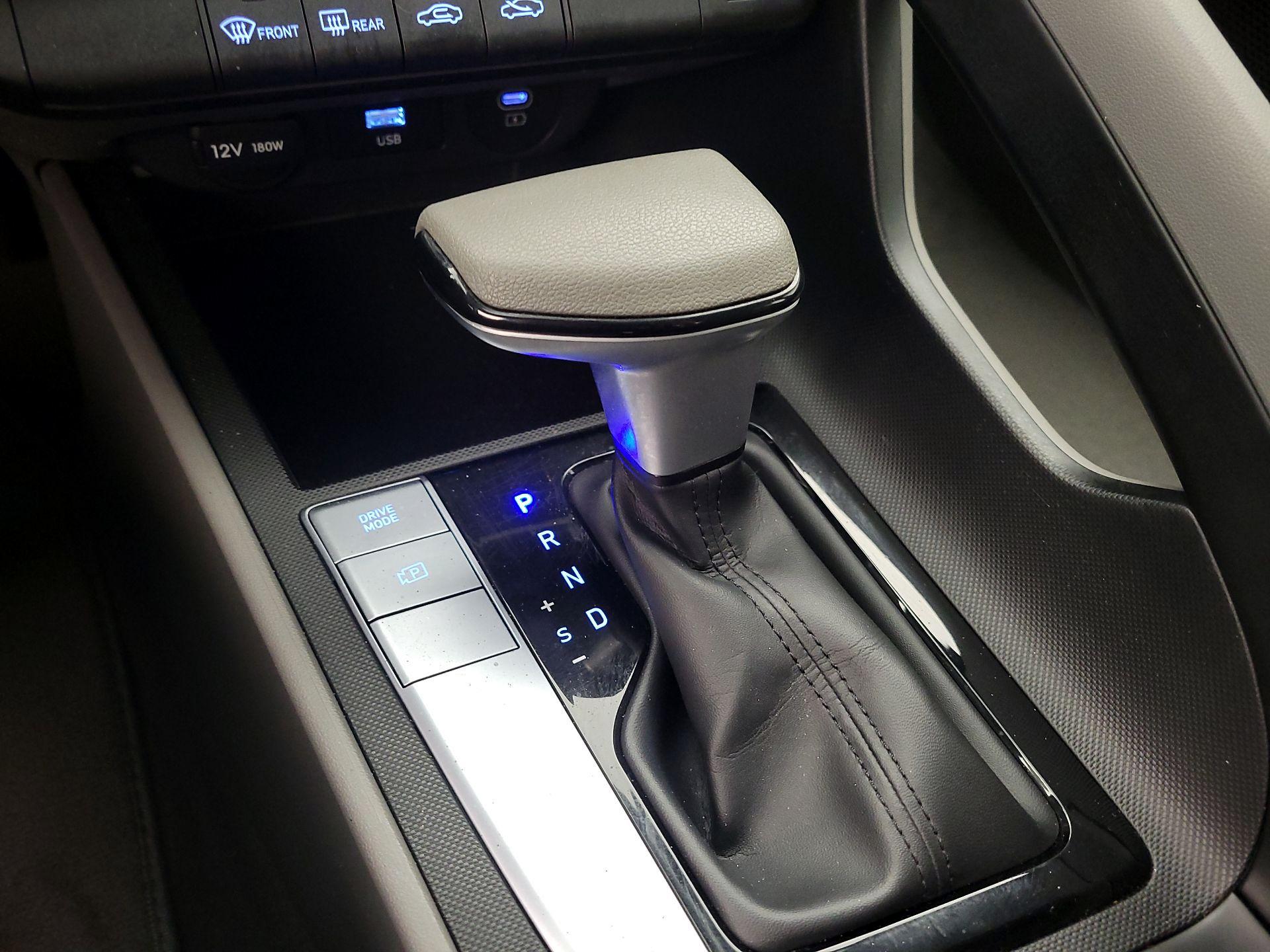 Thumbnail: 2024 Hyundai Elantra - 18