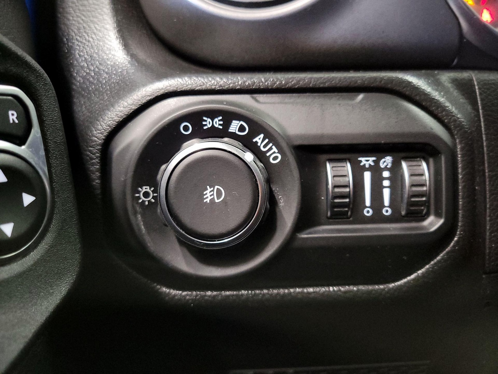 2022 Jeep Wrangler Unlimited Sport - Photo 14