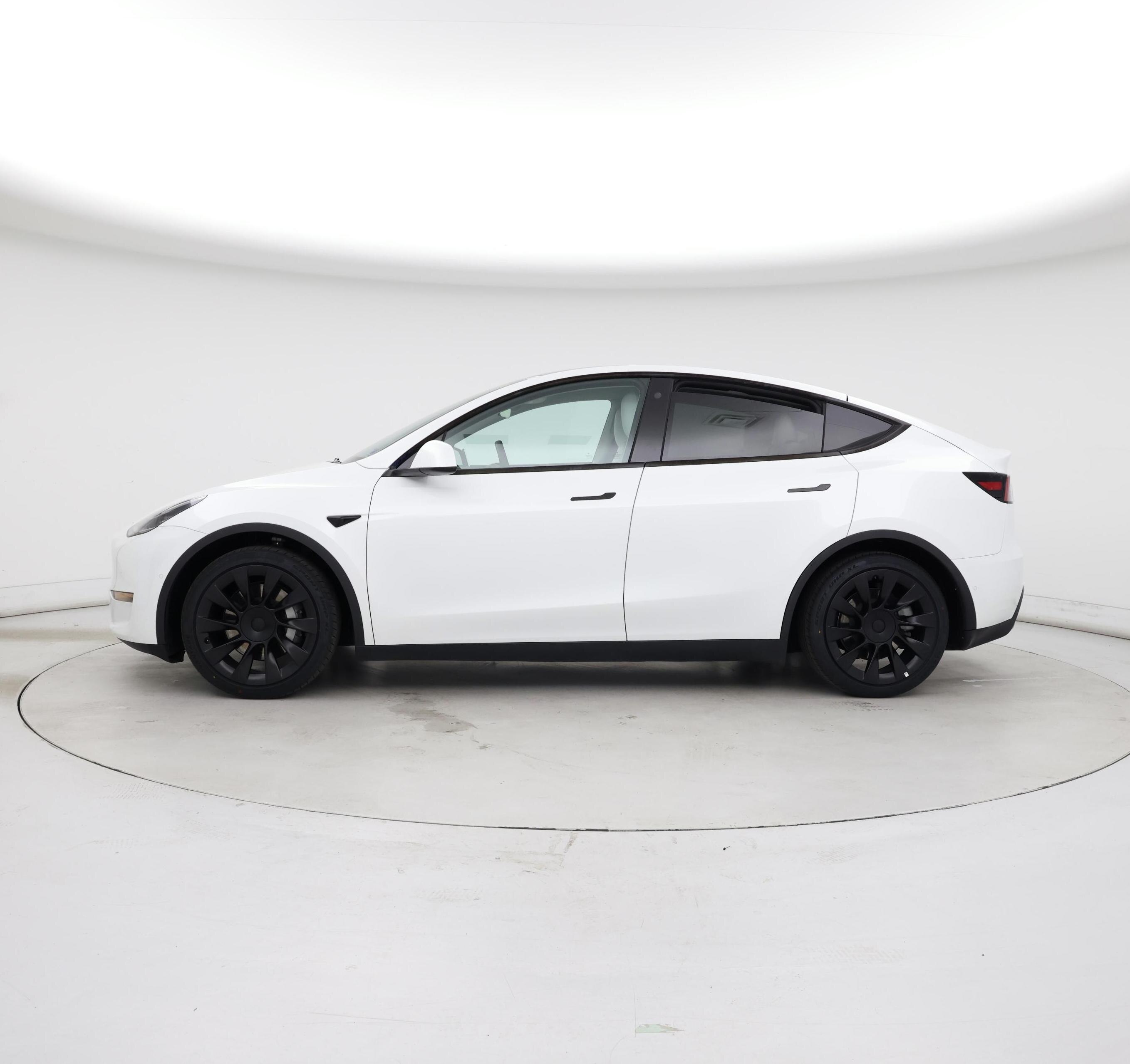 Thumbnail: 2022 Tesla Model Y - 3