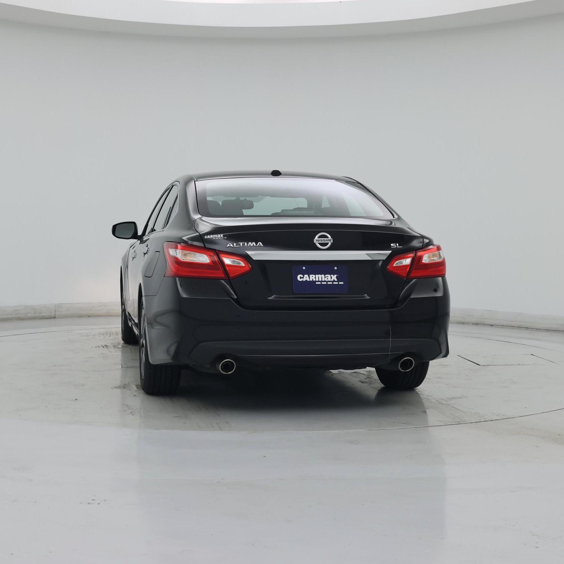 Thumbnail: 2017 Nissan Altima - 6