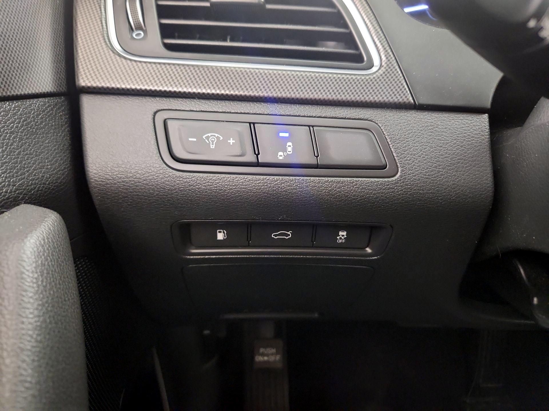 Thumbnail: 2016 Hyundai Sonata - 13