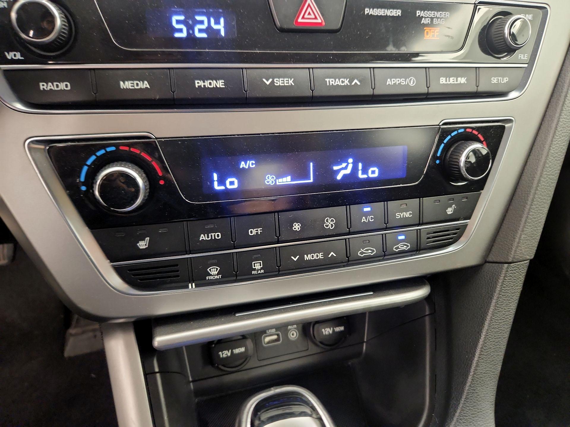 Thumbnail: 2016 Hyundai Sonata - 16