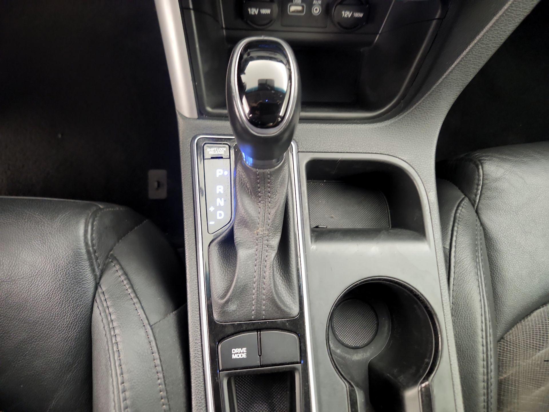 Thumbnail: 2016 Hyundai Sonata - 17