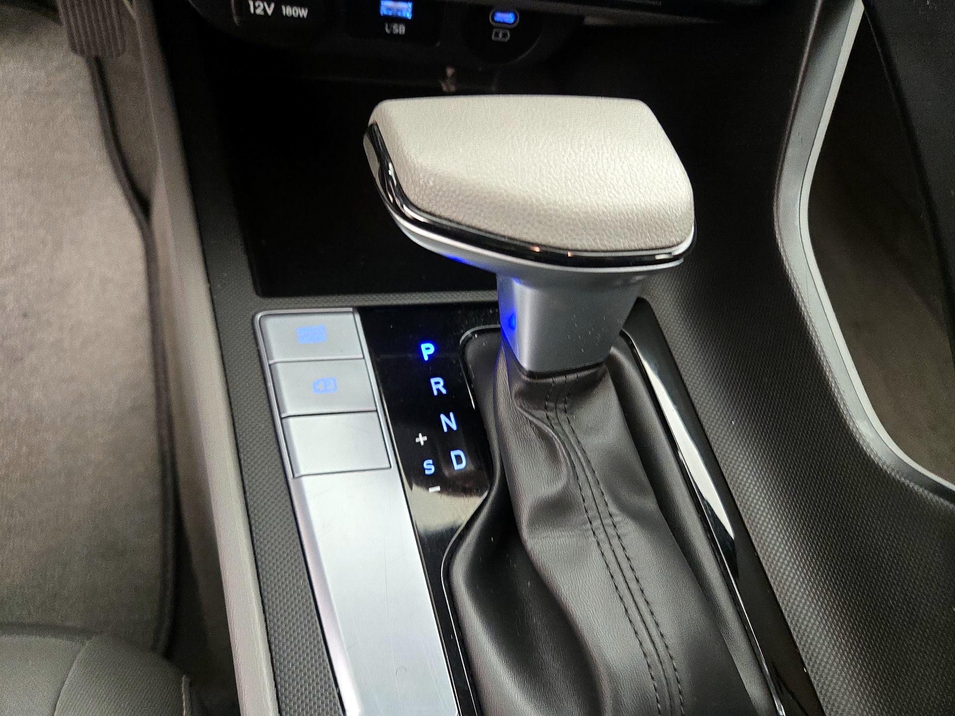 Thumbnail: 2024 Hyundai Elantra - 18