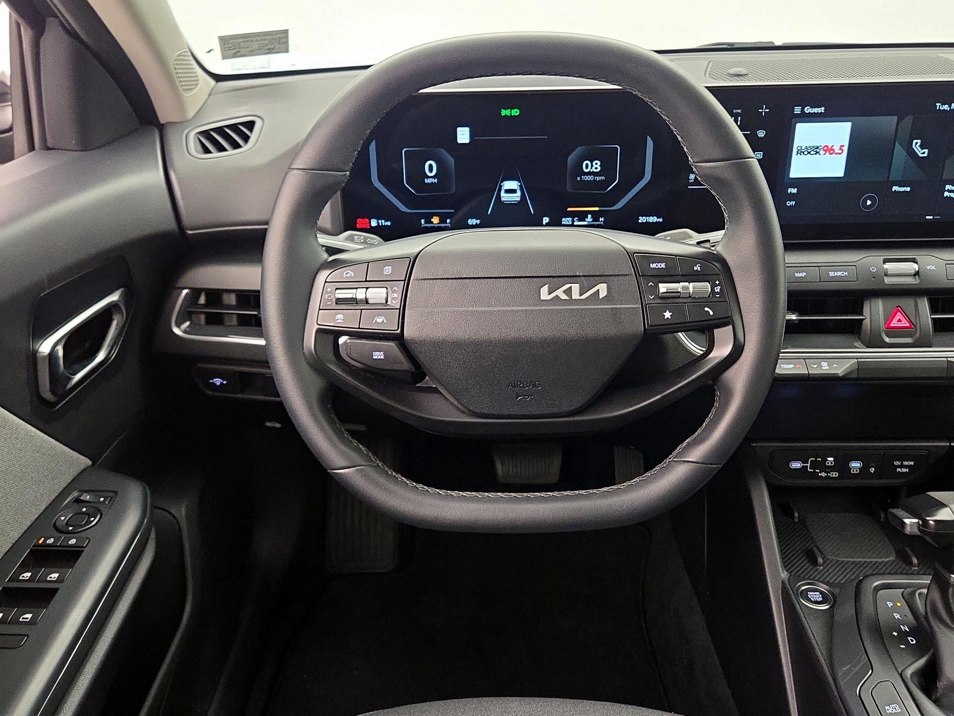 Thumbnail: 2025 Kia K4 - 10