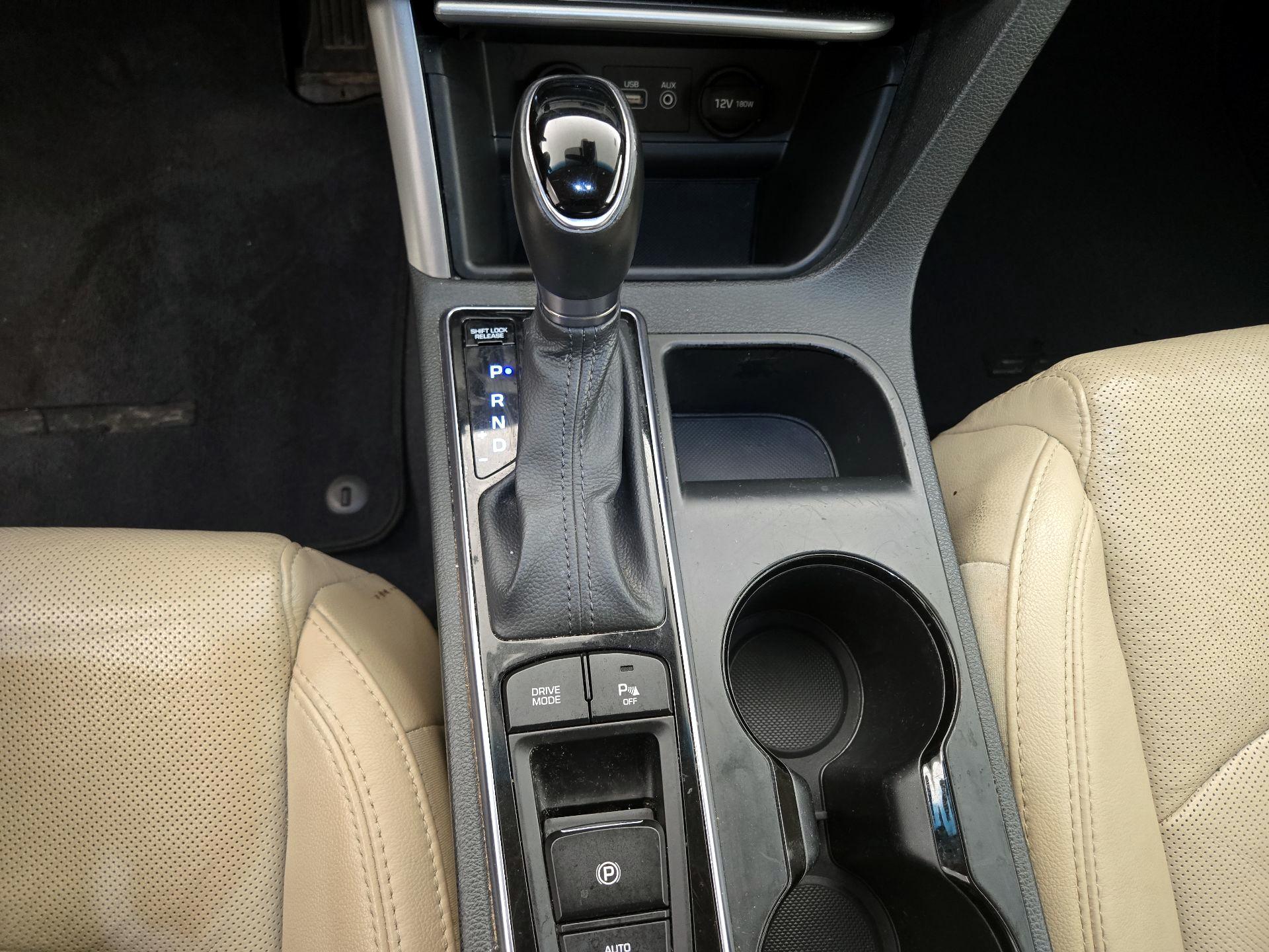 Thumbnail: 2015 Hyundai Sonata - 18