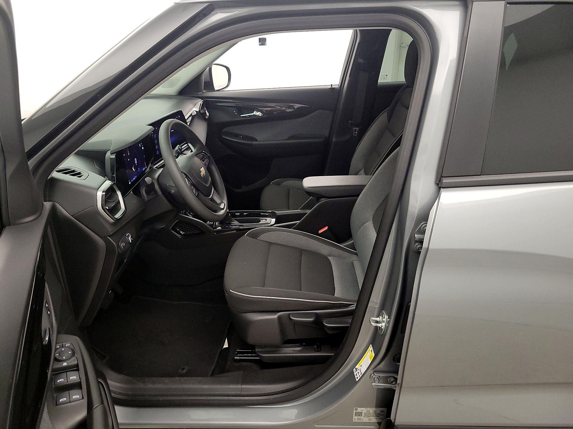 Thumbnail: 2025 Chevrolet TrailBlazer - 11
