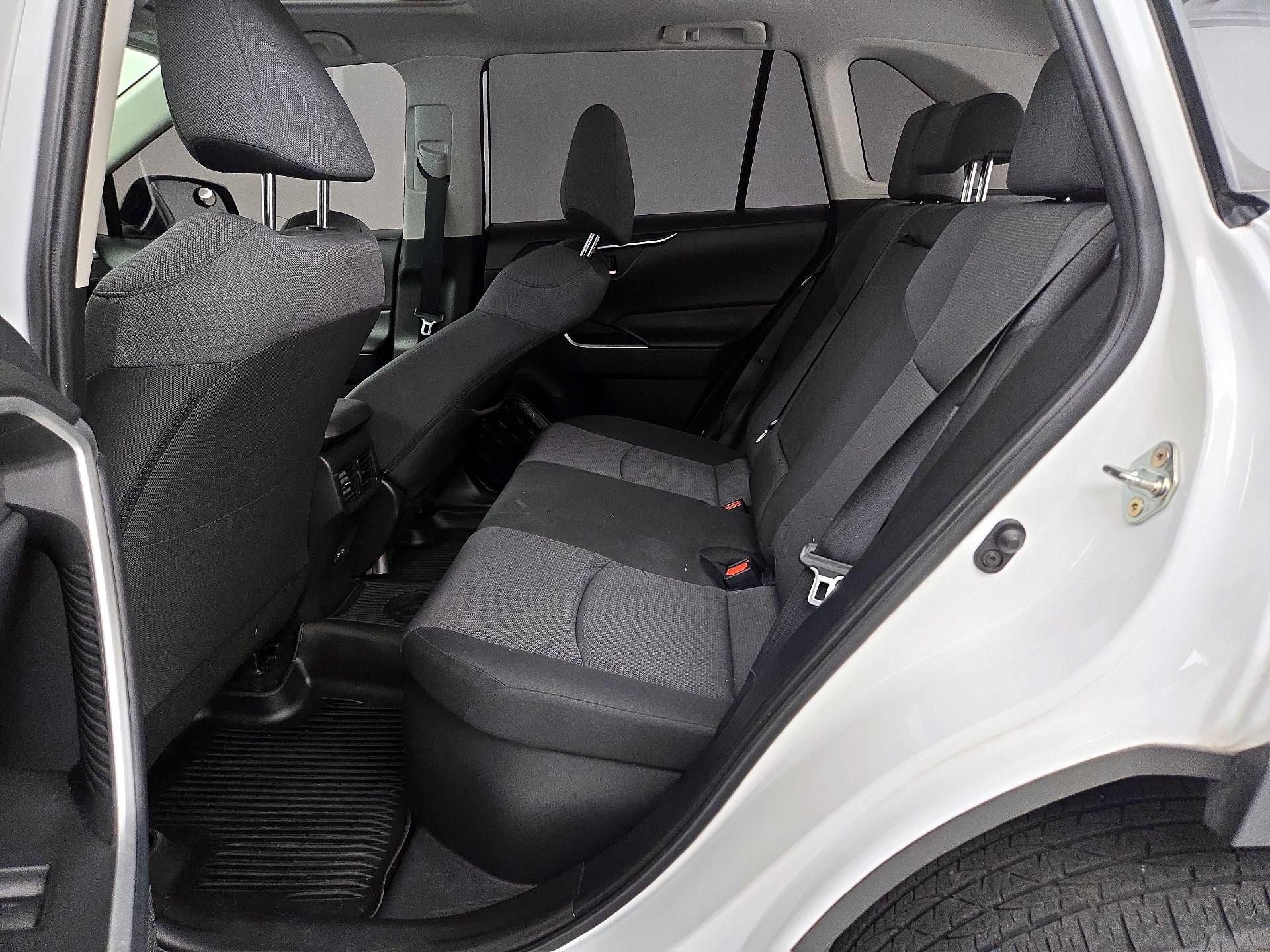Thumbnail: 2024 Toyota RAV4 - 20