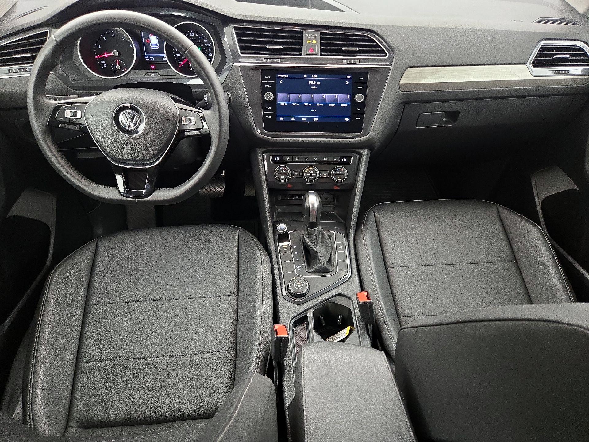 Thumbnail: 2020 Volkswagen Tiguan - 9