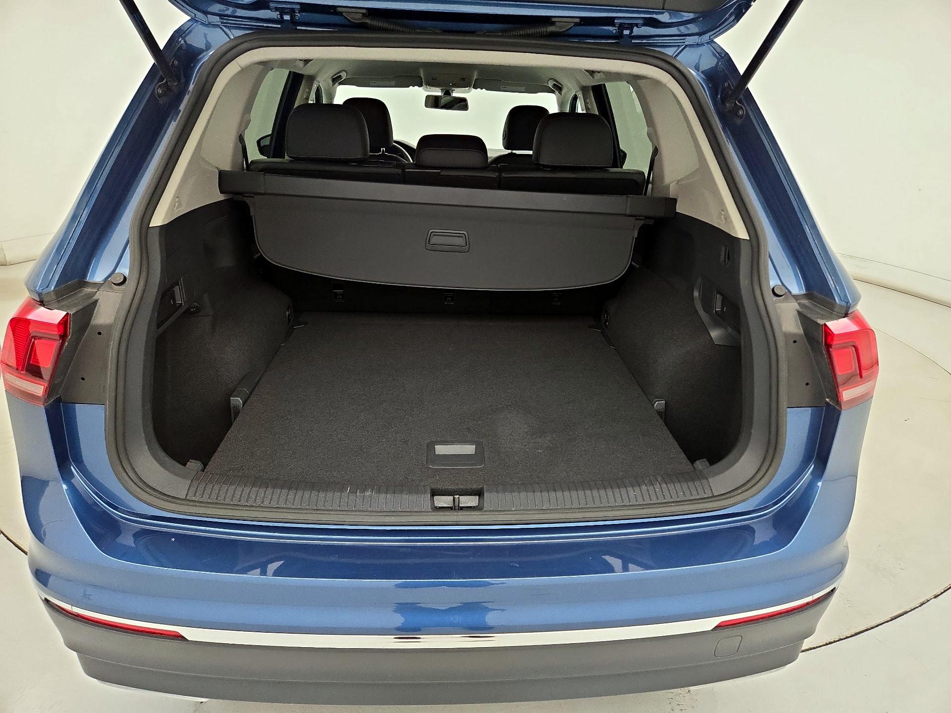 Thumbnail: 2020 Volkswagen Tiguan - 20