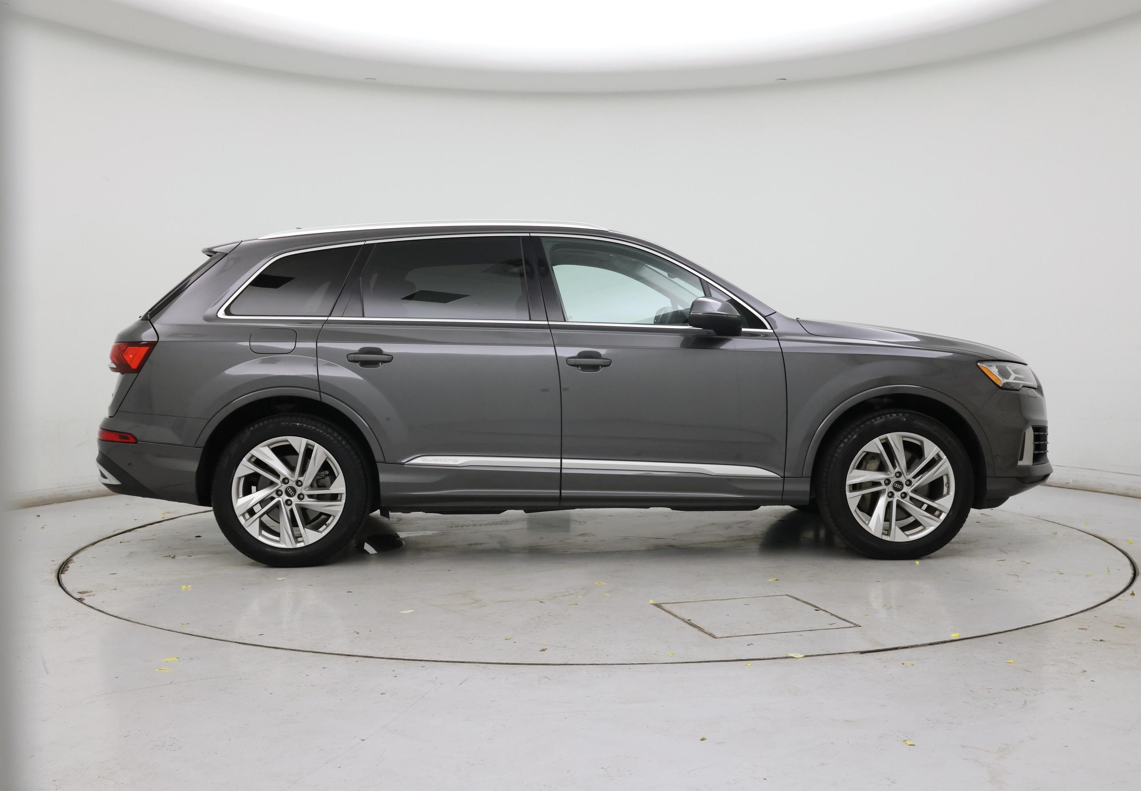Thumbnail: 2022 Audi Q7 - 7